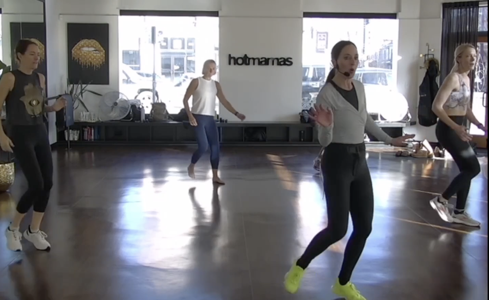 Sexy Sweat w Rebecca 2/1