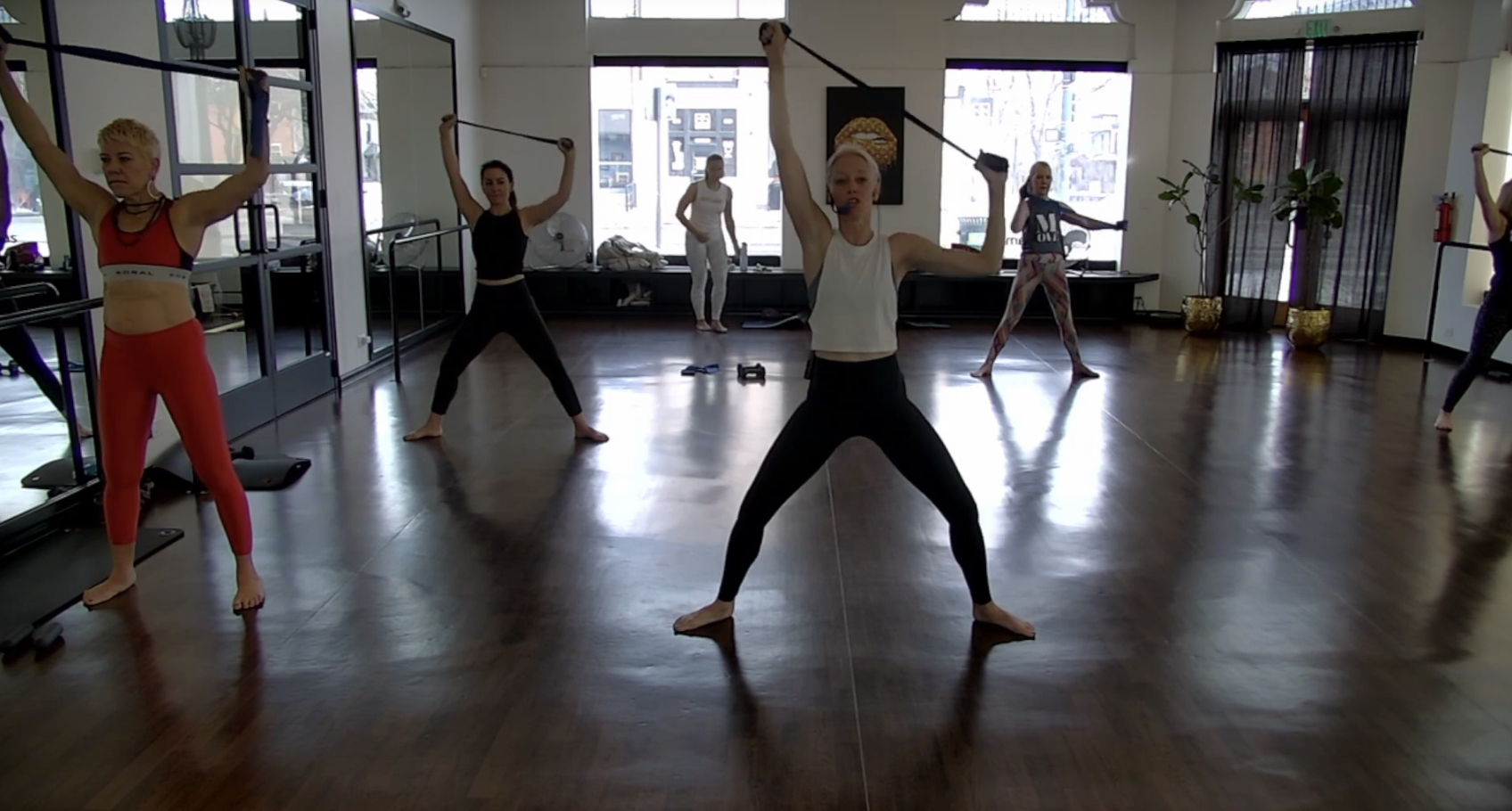 Sculpt.TIghten.Tone. w Myrna 2/5