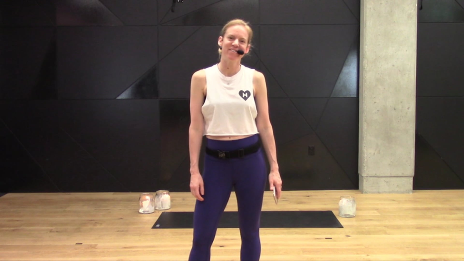 06- R + R YOGA WITH LUCY (60 MIN)
