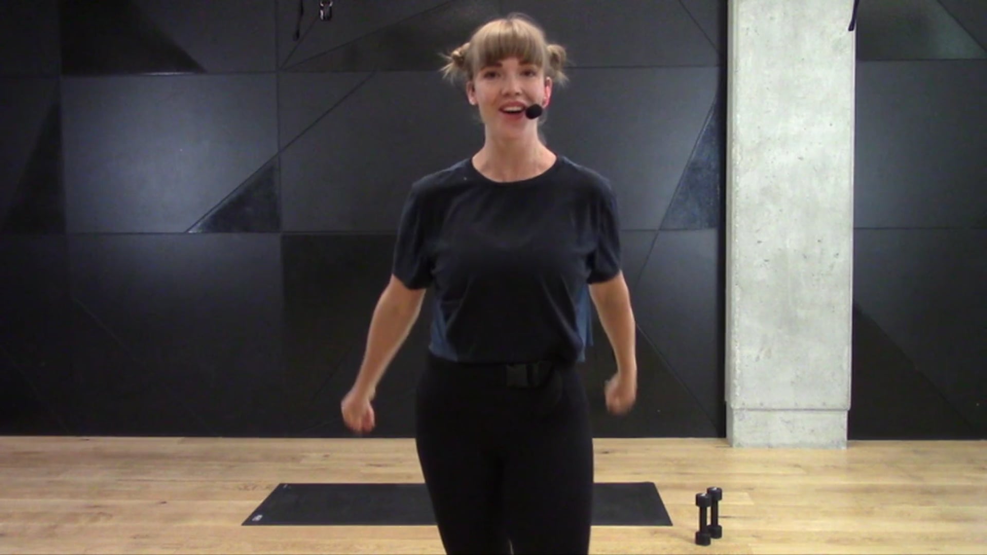 02- CORE WITH AMY (20 MIN)