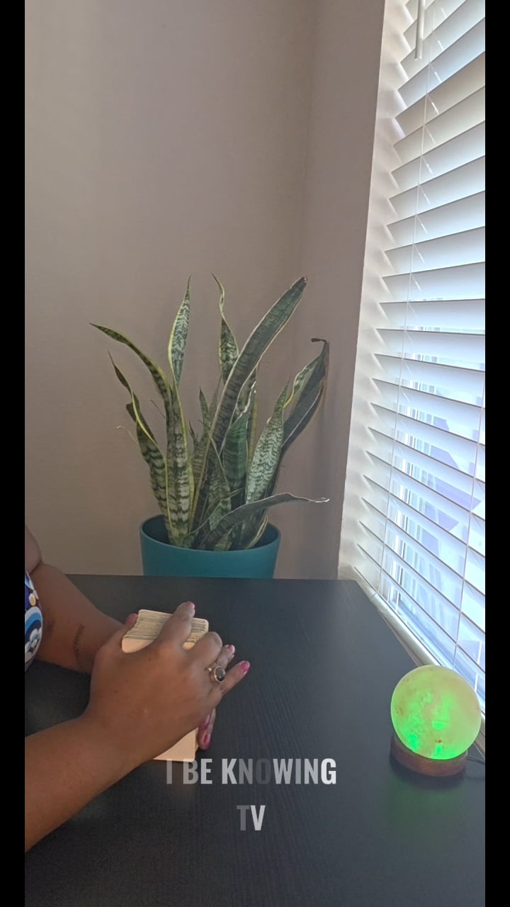 A bandido's heart is burning up for you but a Hierophant is close by and making moves