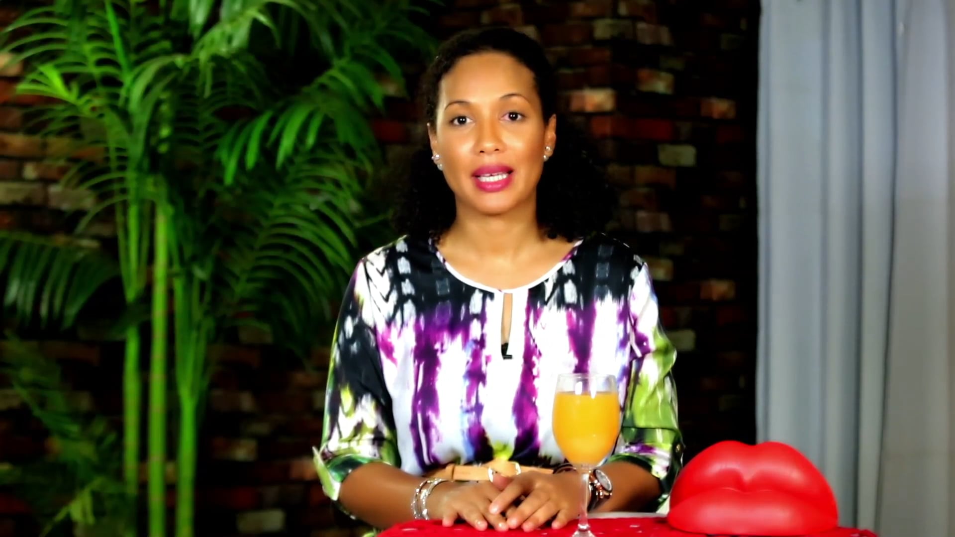 MUD S1 EP13 A LOOK INSPIRED BY LOVE.mov