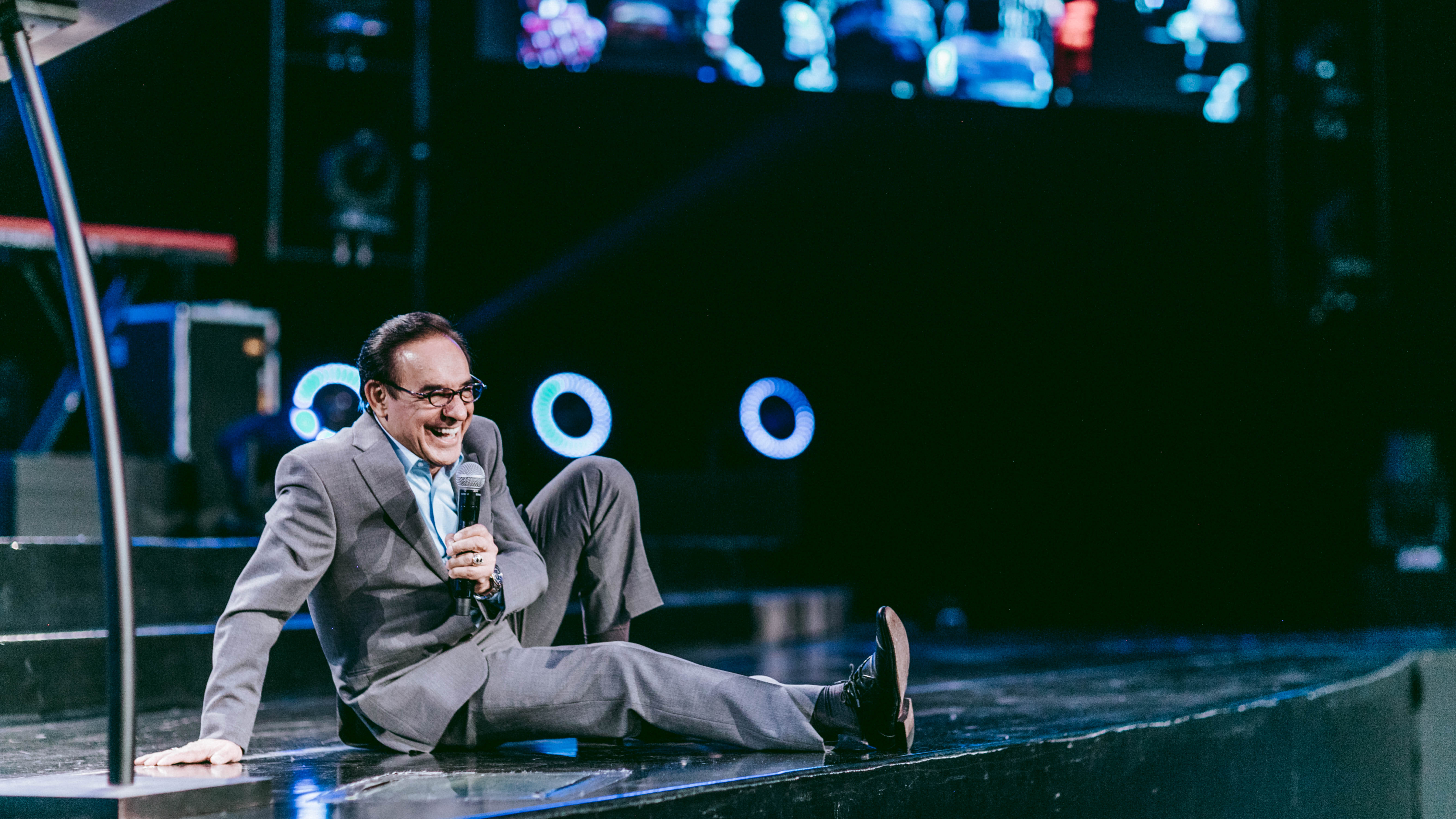 Restaurando nuestra imagen - Pastor César Castellanos