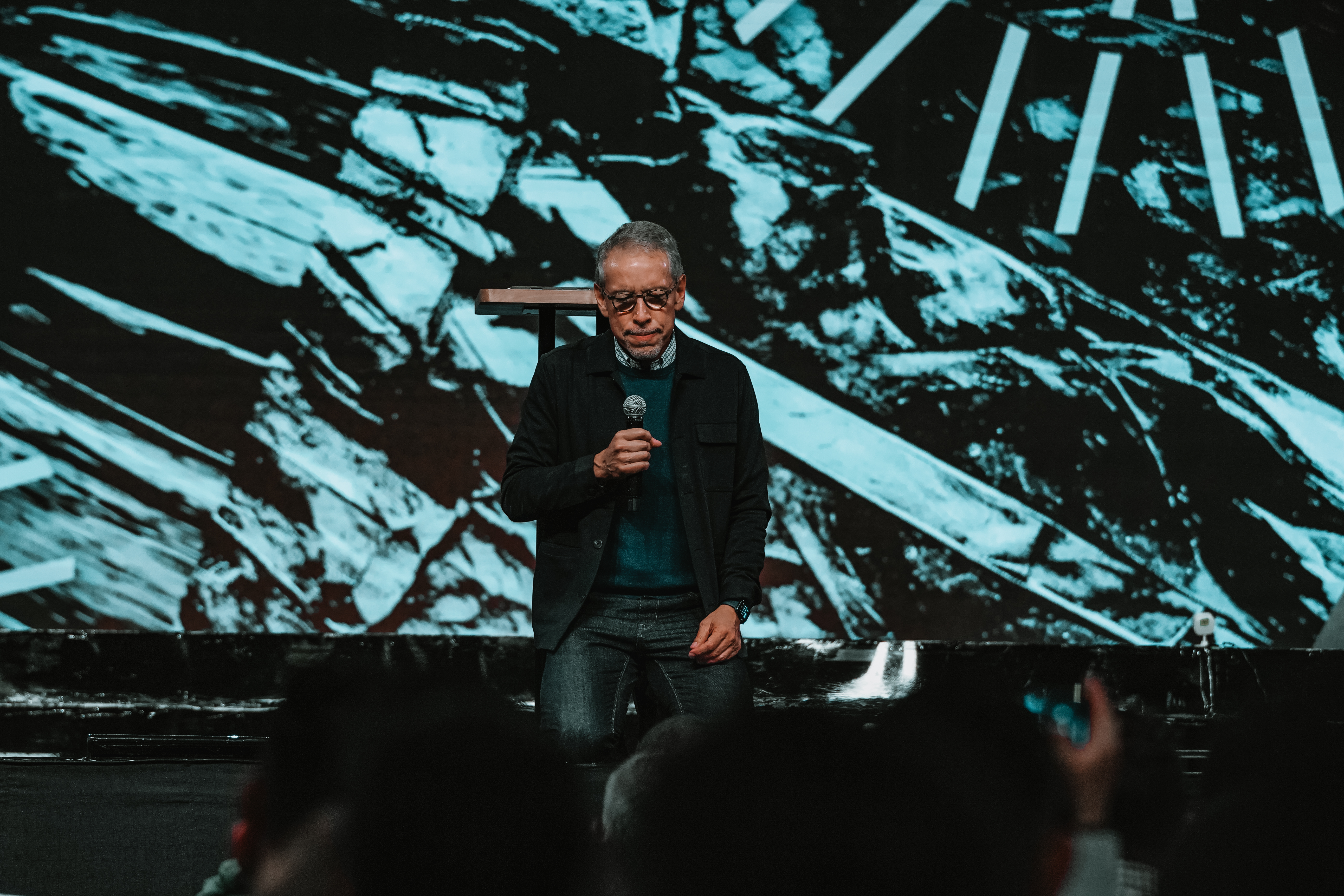 Solucionando a orfandade - Pastor Marco Barrientos