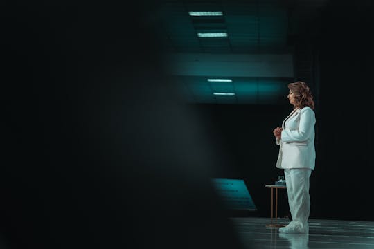 El poder de Su Presencia - Pastora An...