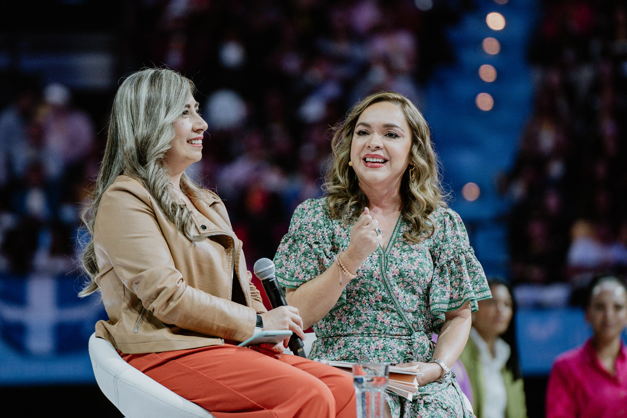 Hoy tu célula resucitará (Parte 2) - Pastoras Emma Claudia y Johanna Castellanos