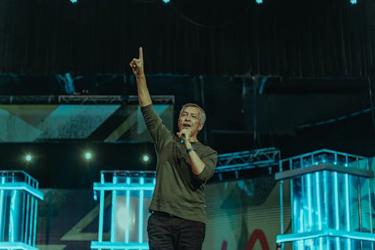 Past, present and future - Pastor Ala...