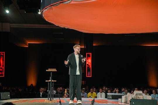 El que ora, conquista - Pastor Rich H...