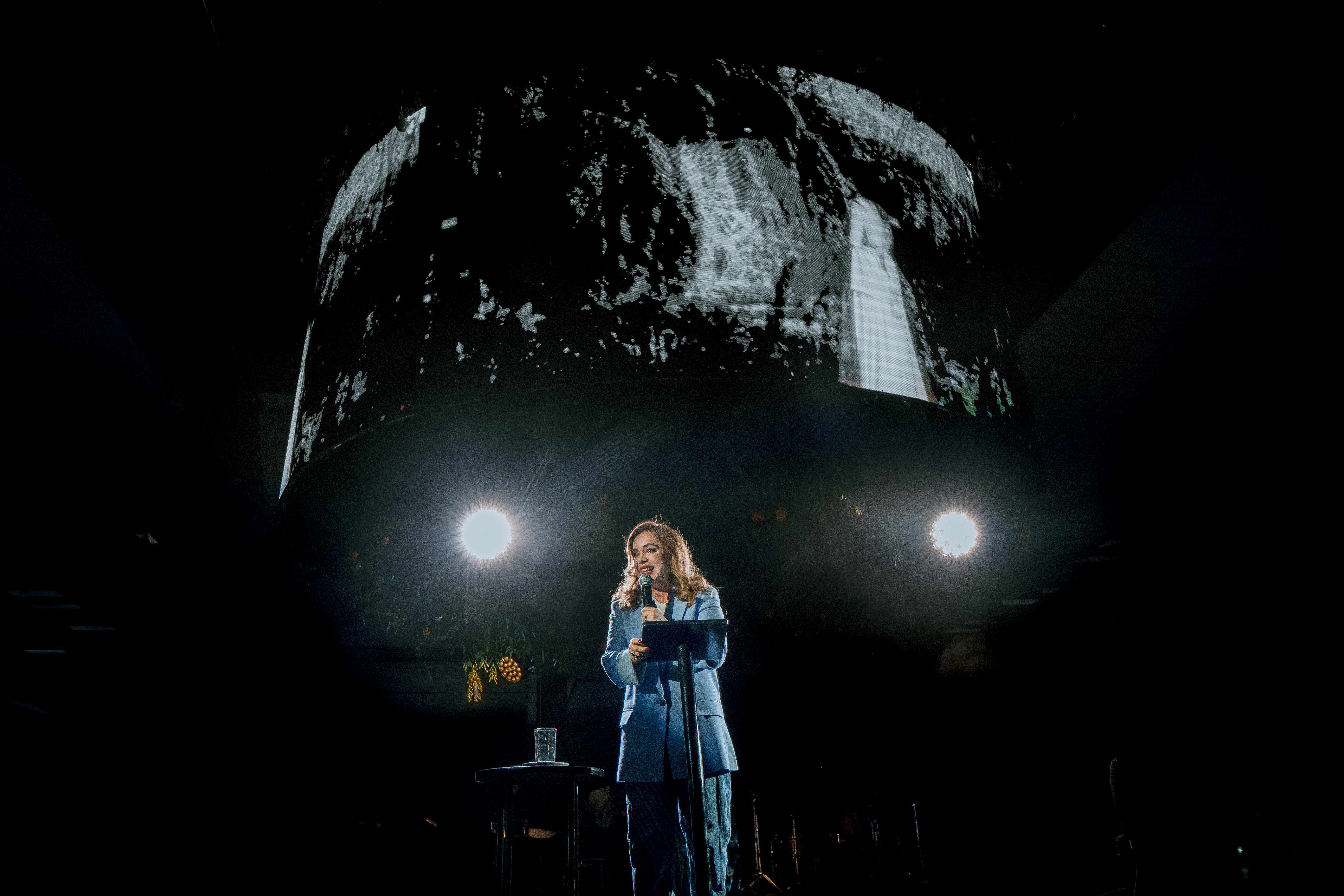 Levántate y resplandece - Pastora Johanna Proenca