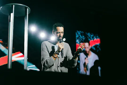 Hablemos de Amor - Pastor Lau Guerra.