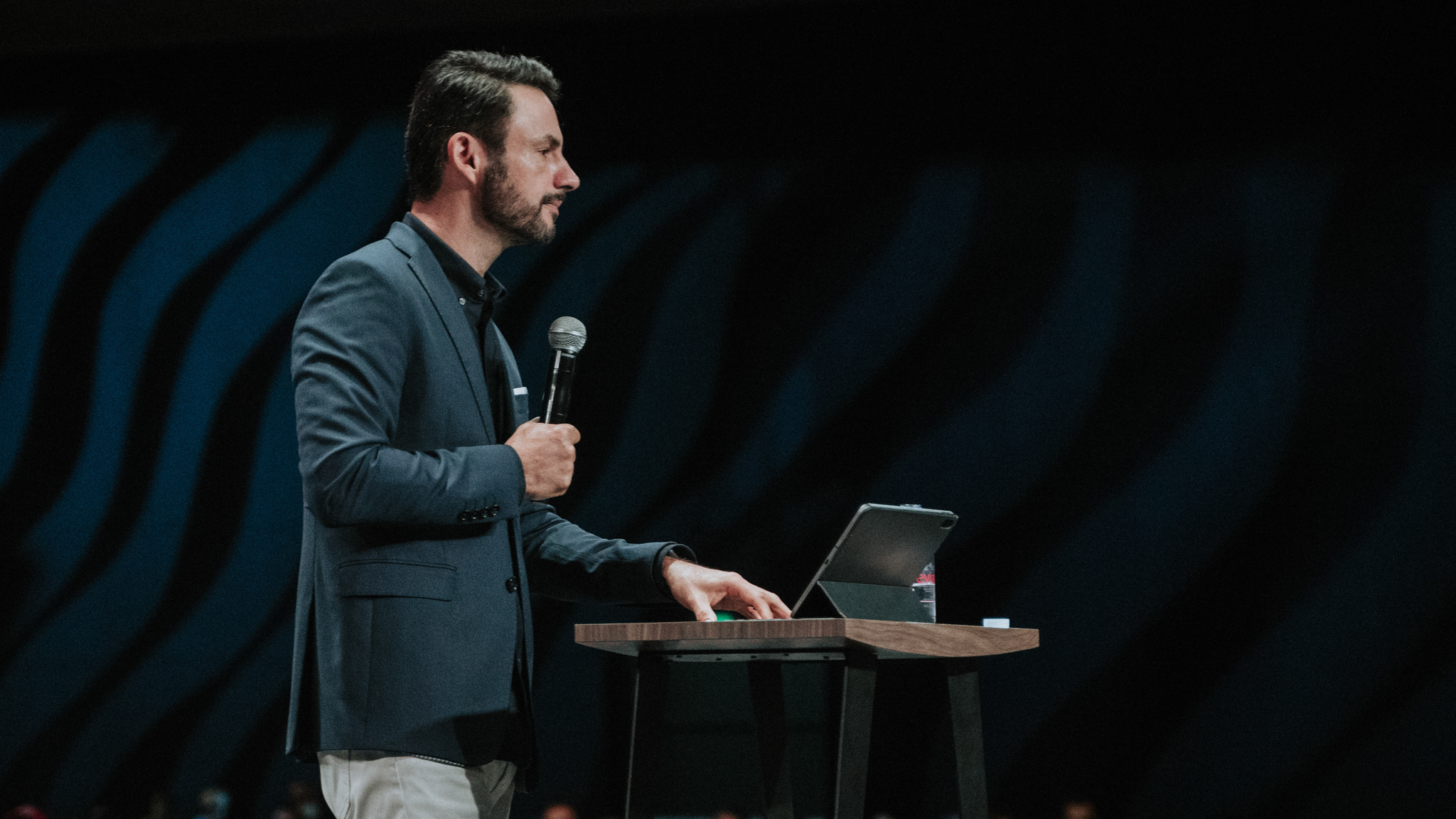 No te quedes en la mitad - Pastor Eliemerson Proenca 