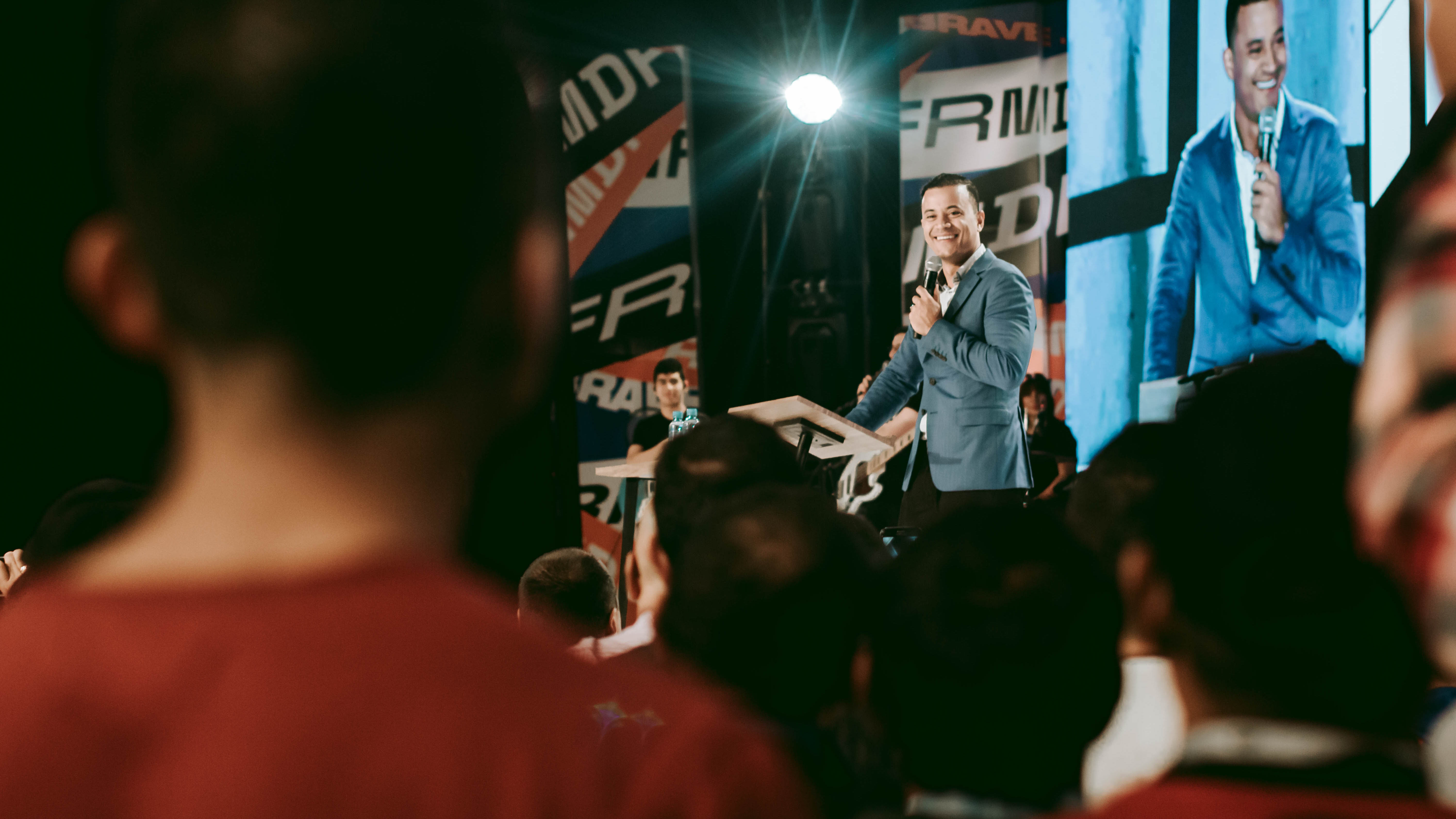 Vencedores afuera perdedores adentro - Profeta Ronny Oliveira