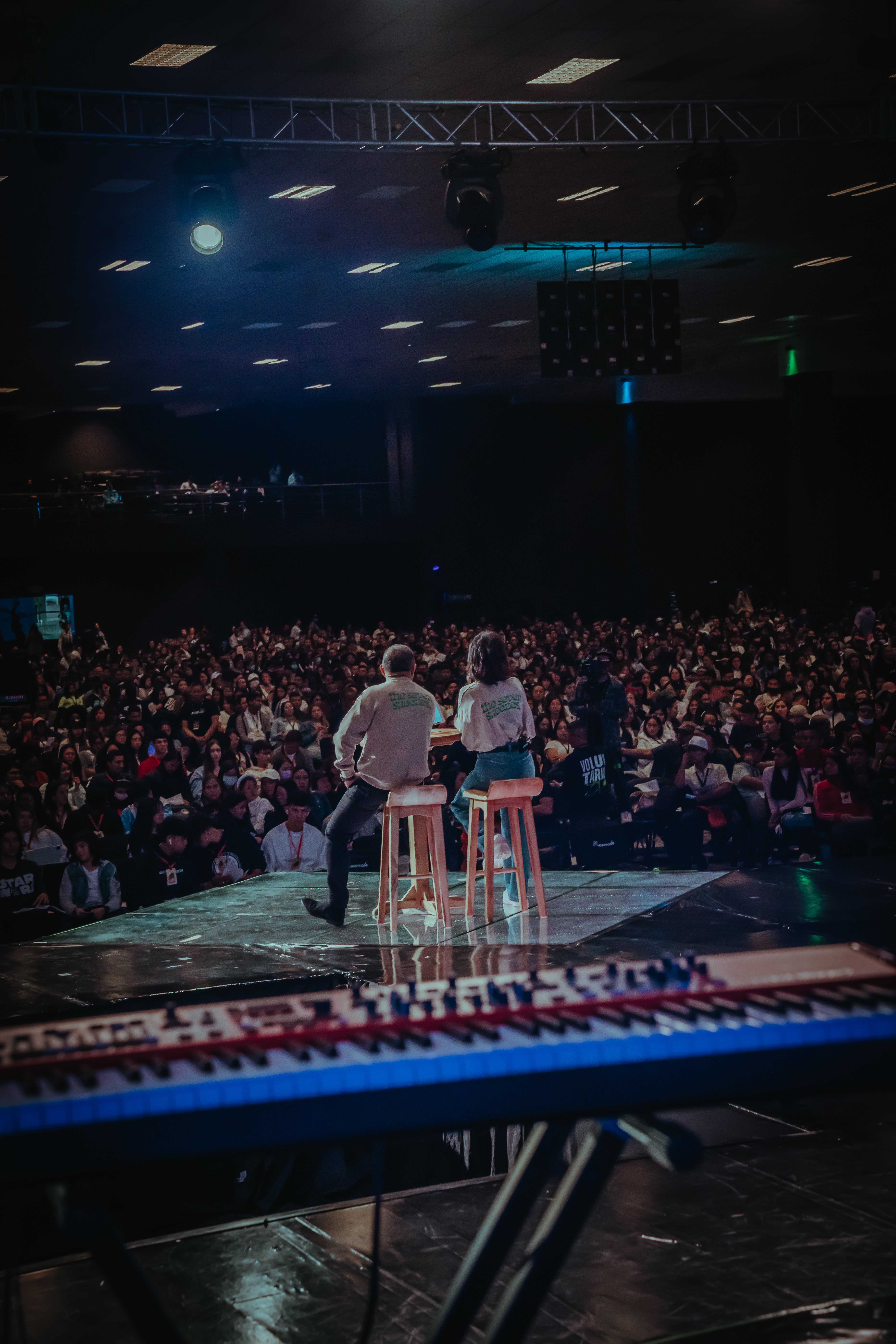 Seven sneezes - Pastors Orlando and Ruth Jimena Castañeda 