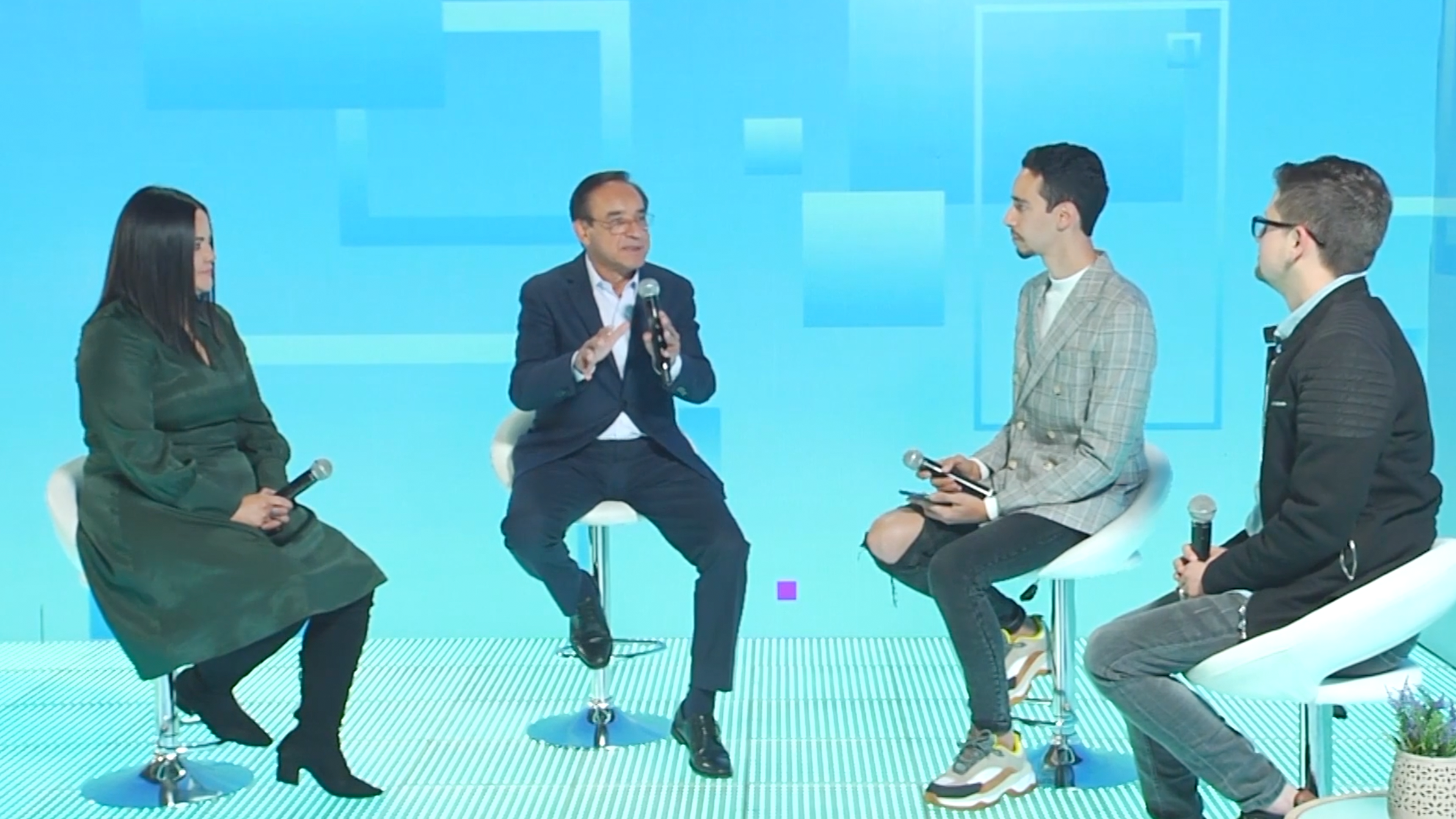 Panel de la Visión - Pastor Cesar Castellanos