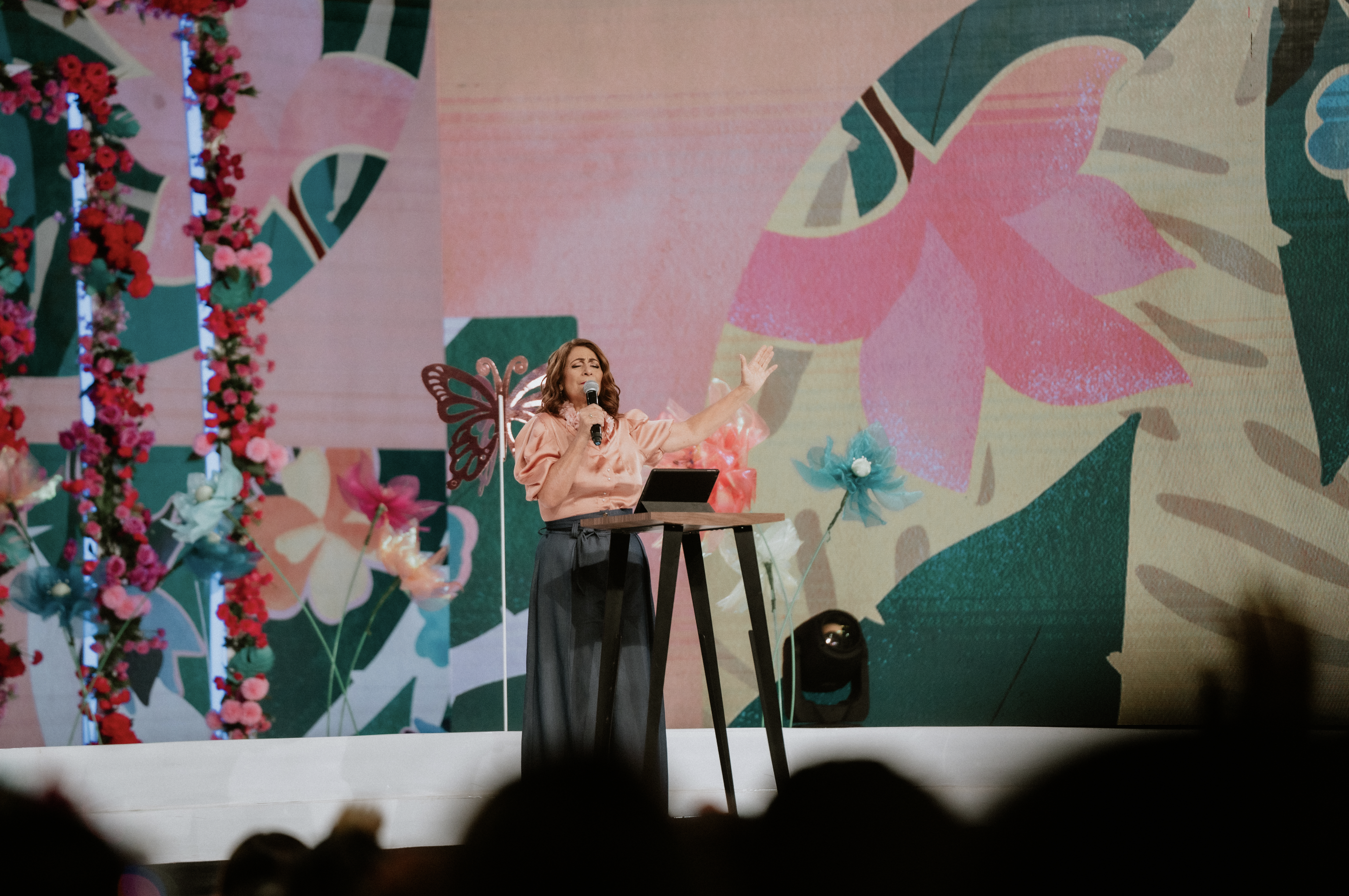 Transformadas en primavera - Pastora Doris Villarraga 