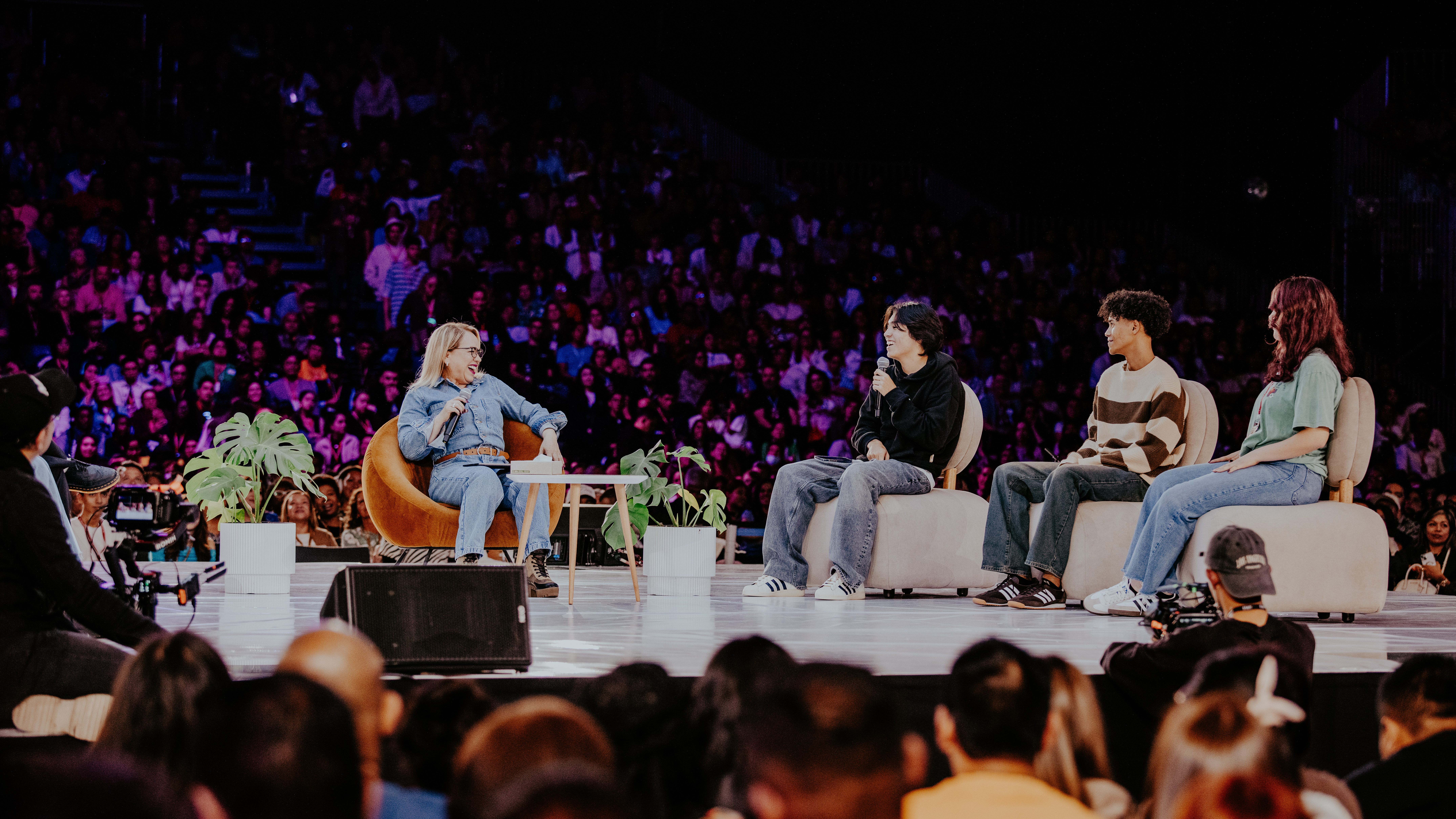 Entrevista a Ekklesia Worship - Pastora Emma Claudia Castellanos