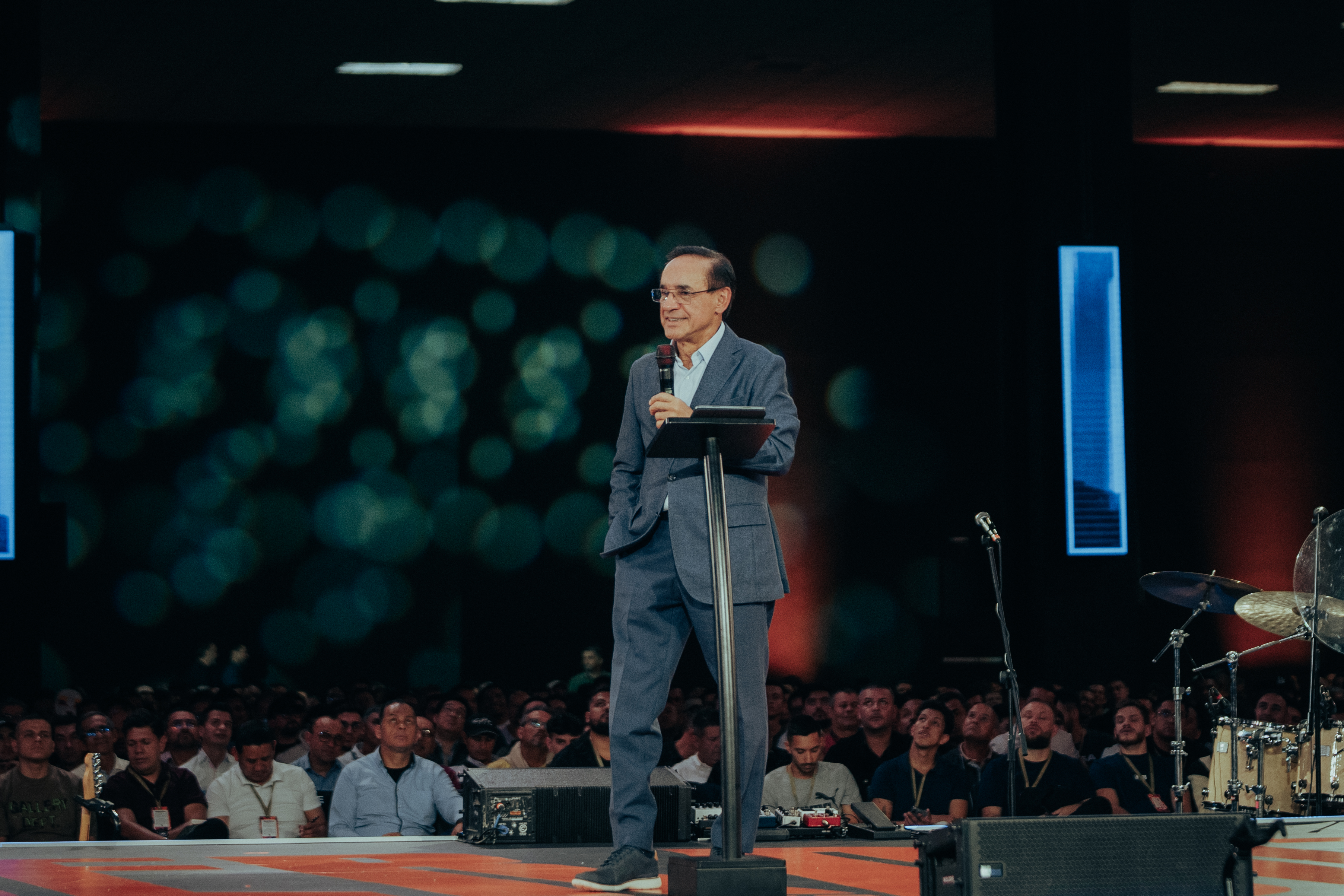 El Poder de un Sueño - Pastor César Castellanos