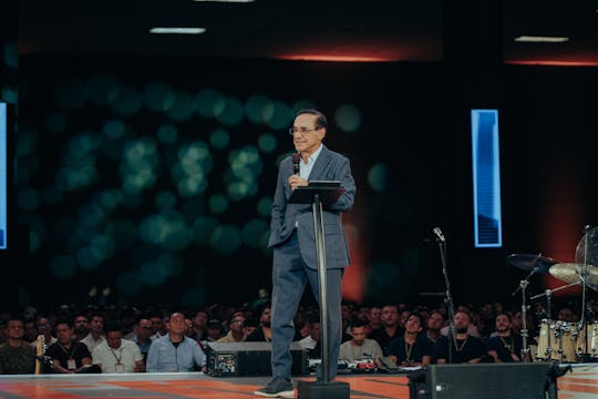 El Poder de un Sueño - Pastor César...