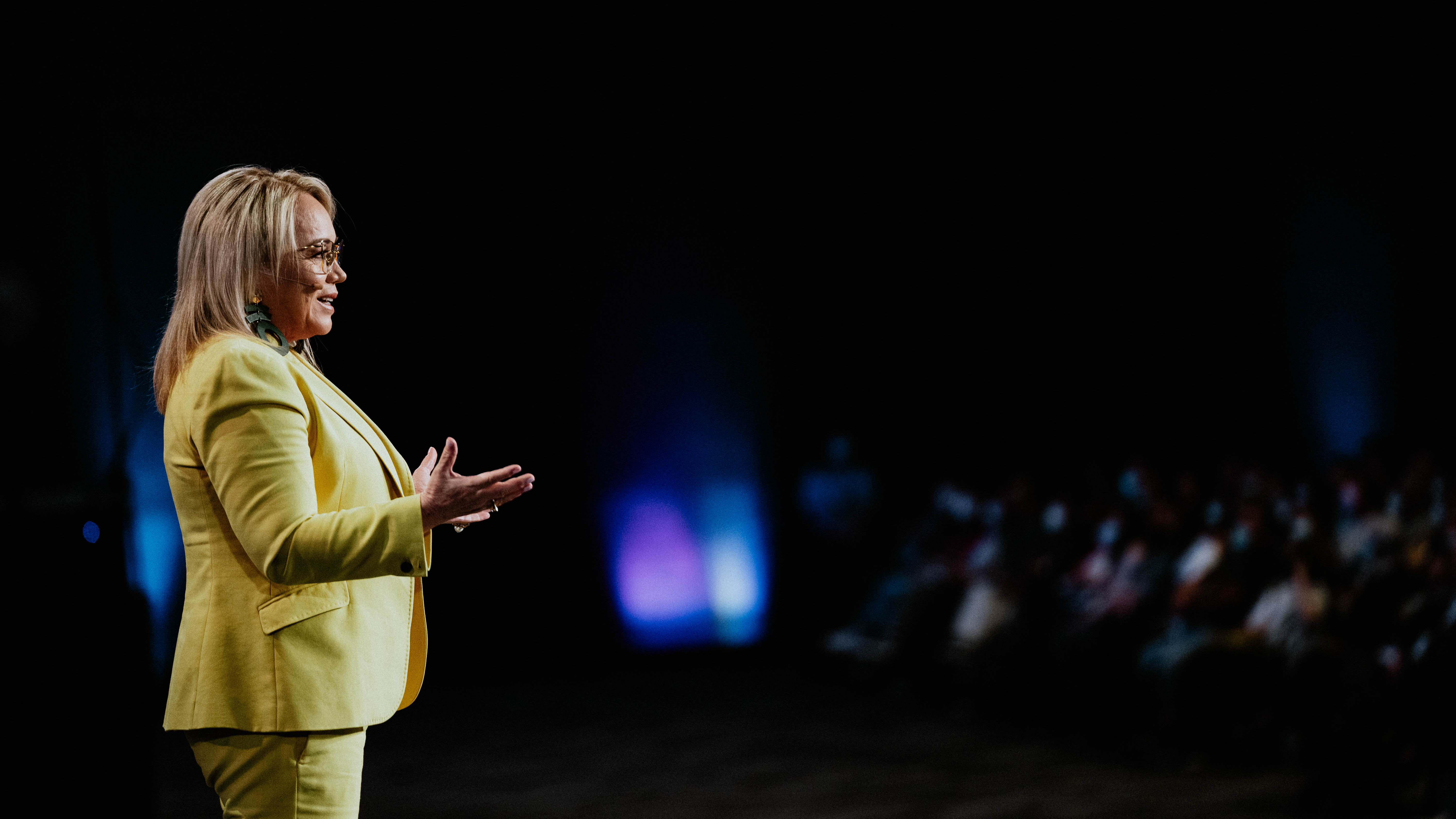 Interview: Rafael and Luz Janeth Perez - Pastor Emma Claudia Castellanos 