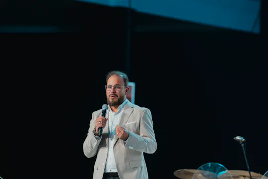 Los 12 en el corazón - Apóstol Milton...