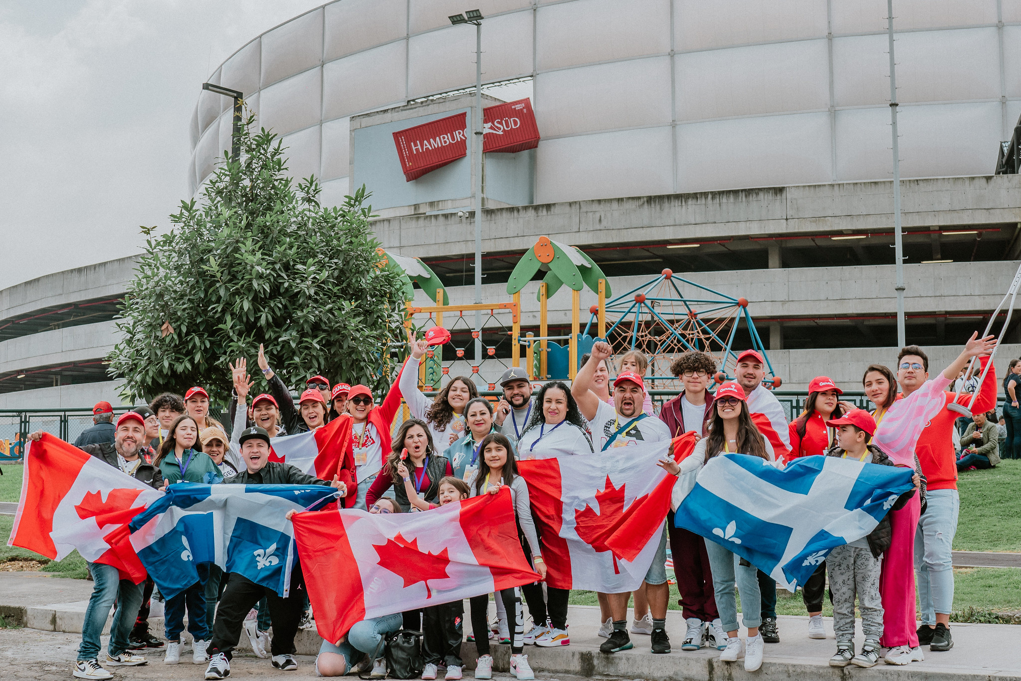 Profecía a las naciones - Pastores César y Emma Claudia Castellanos