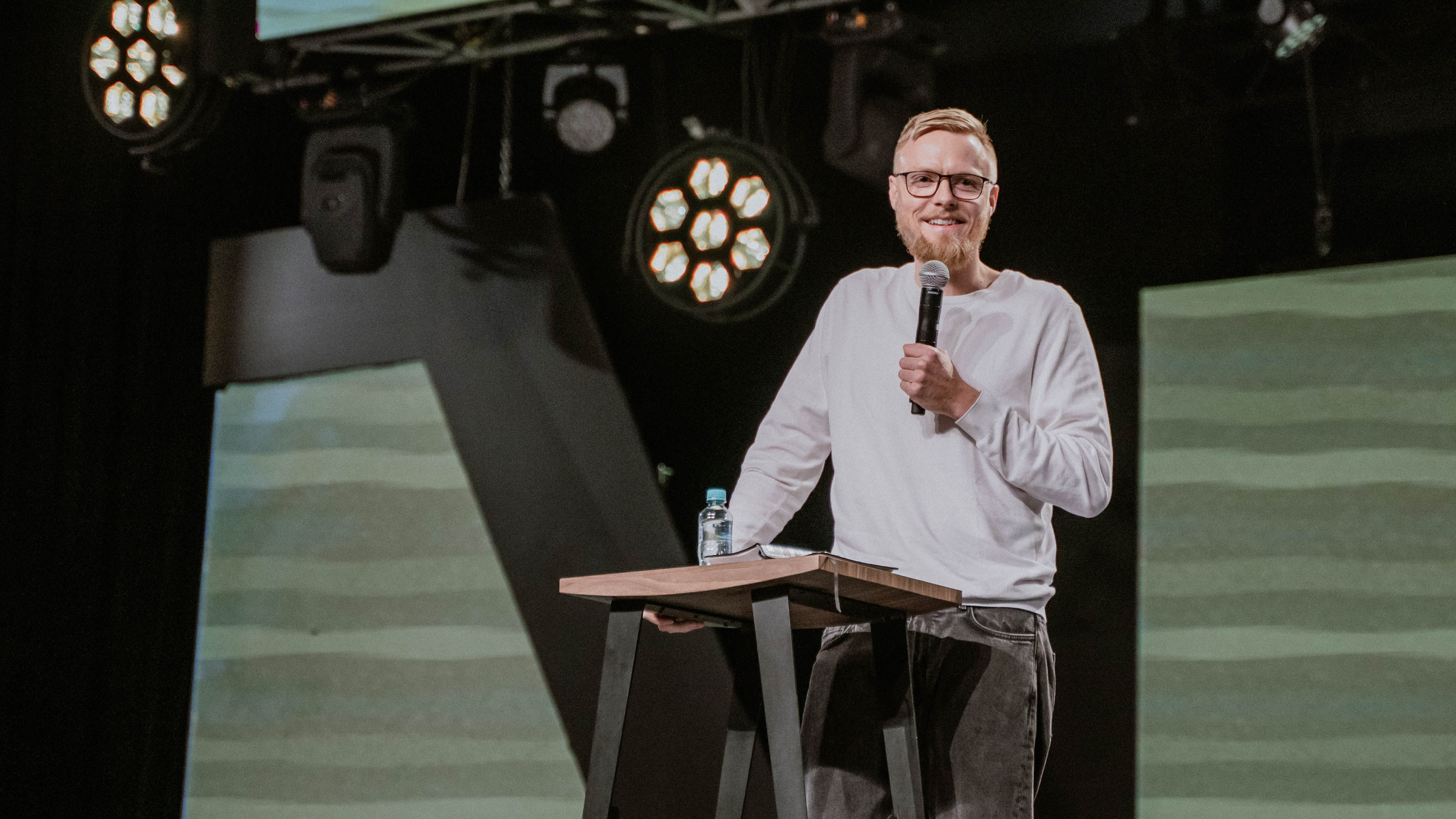 Just worship - Pastor Rich Harding 