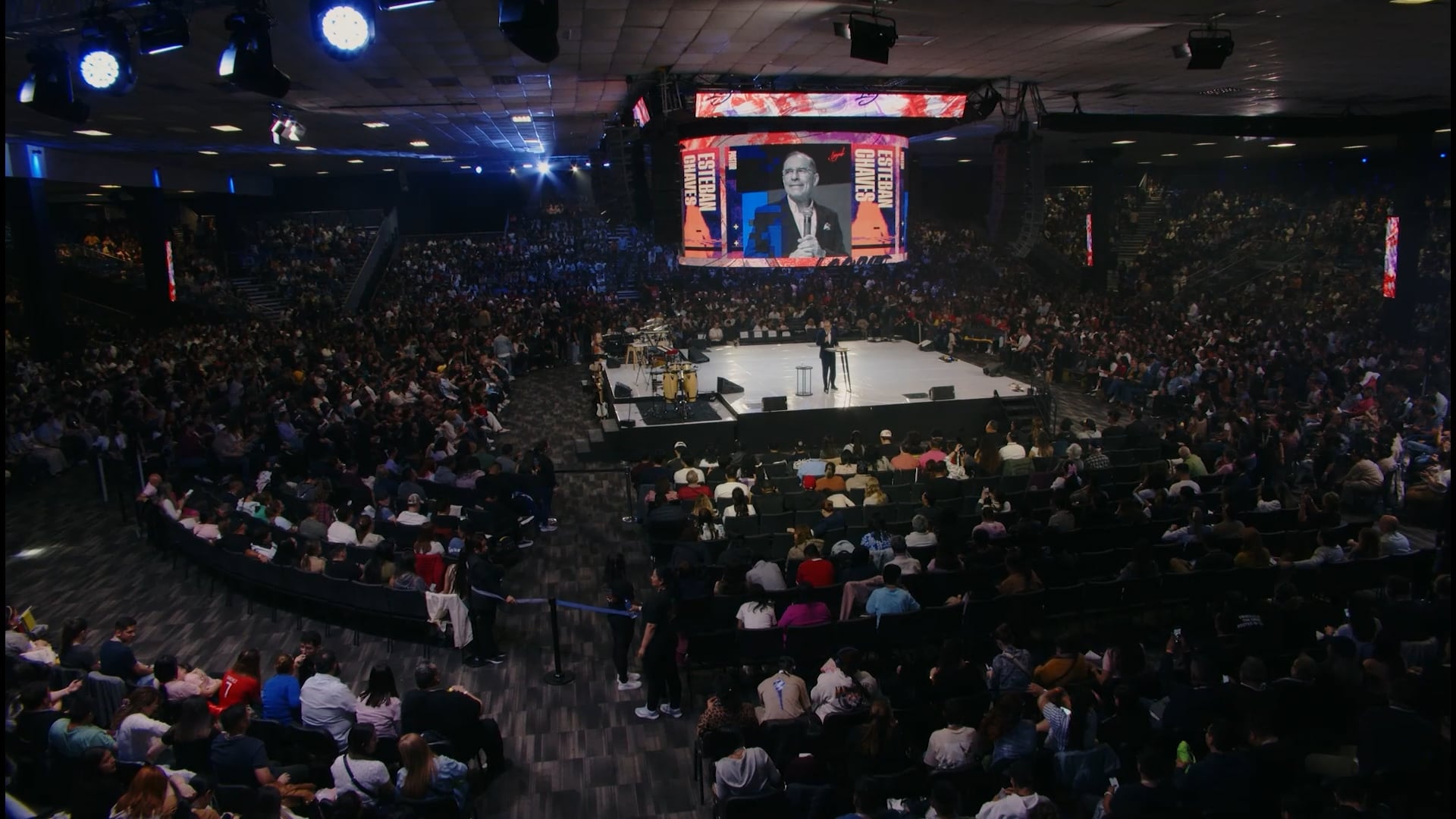 Con dolores de parto - Pastor Esteban Chaves rus