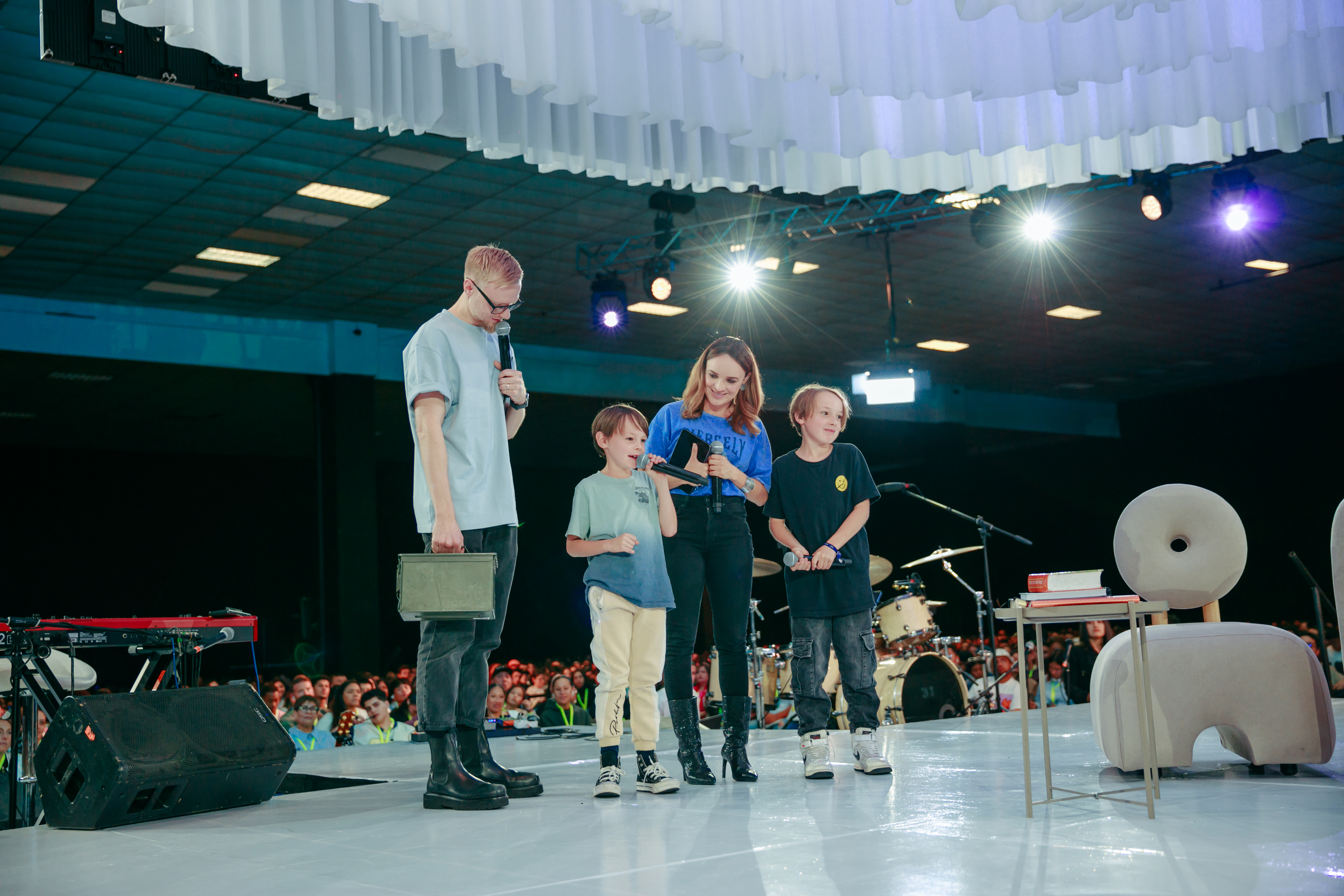 How to stand firm in God  - Pastors Rich y Manuela Harding