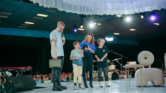 How to stand firm in God  - Pastors Rich y Manuela Harding