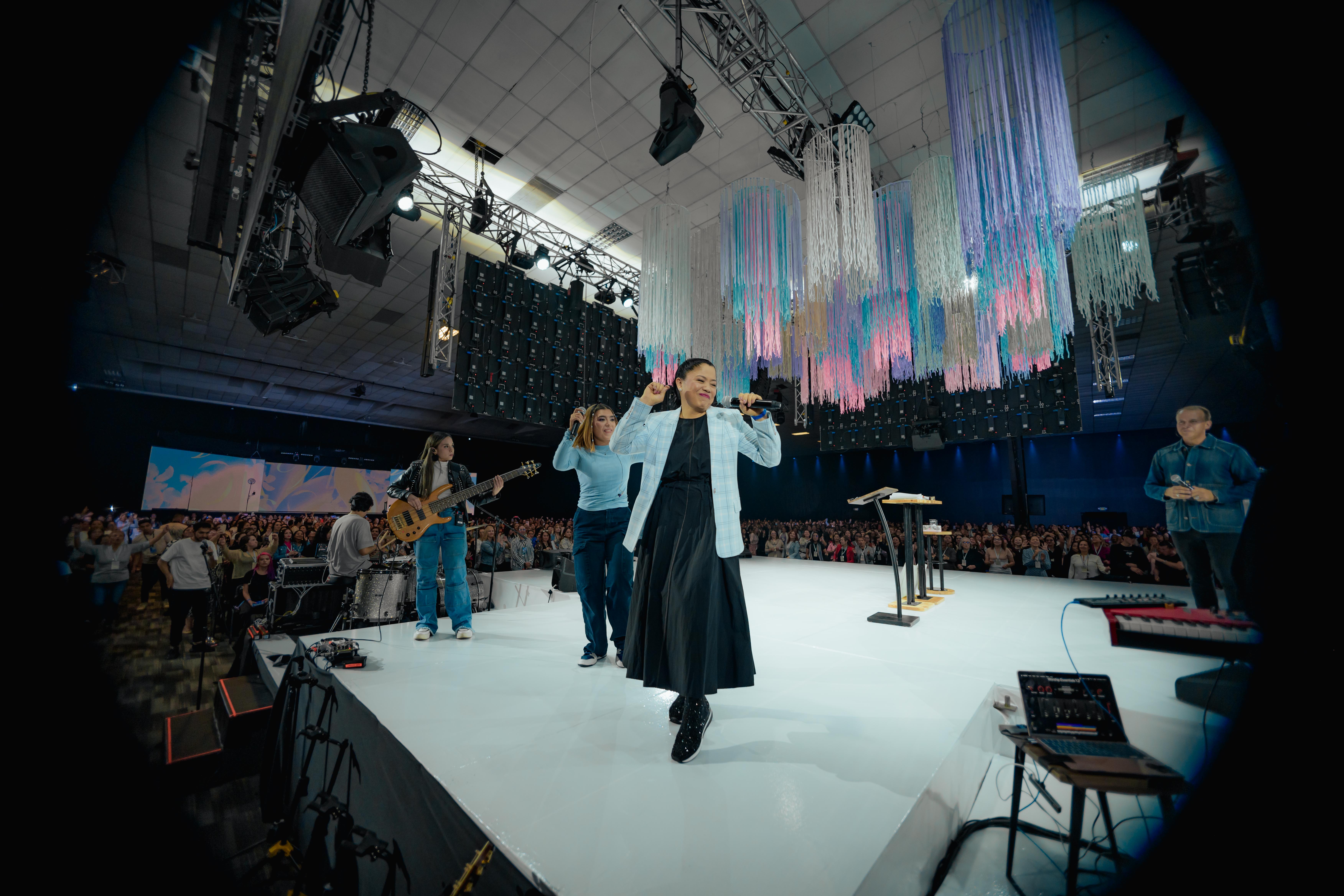 A Mulher de Família - Pastora Geraldine Ballano