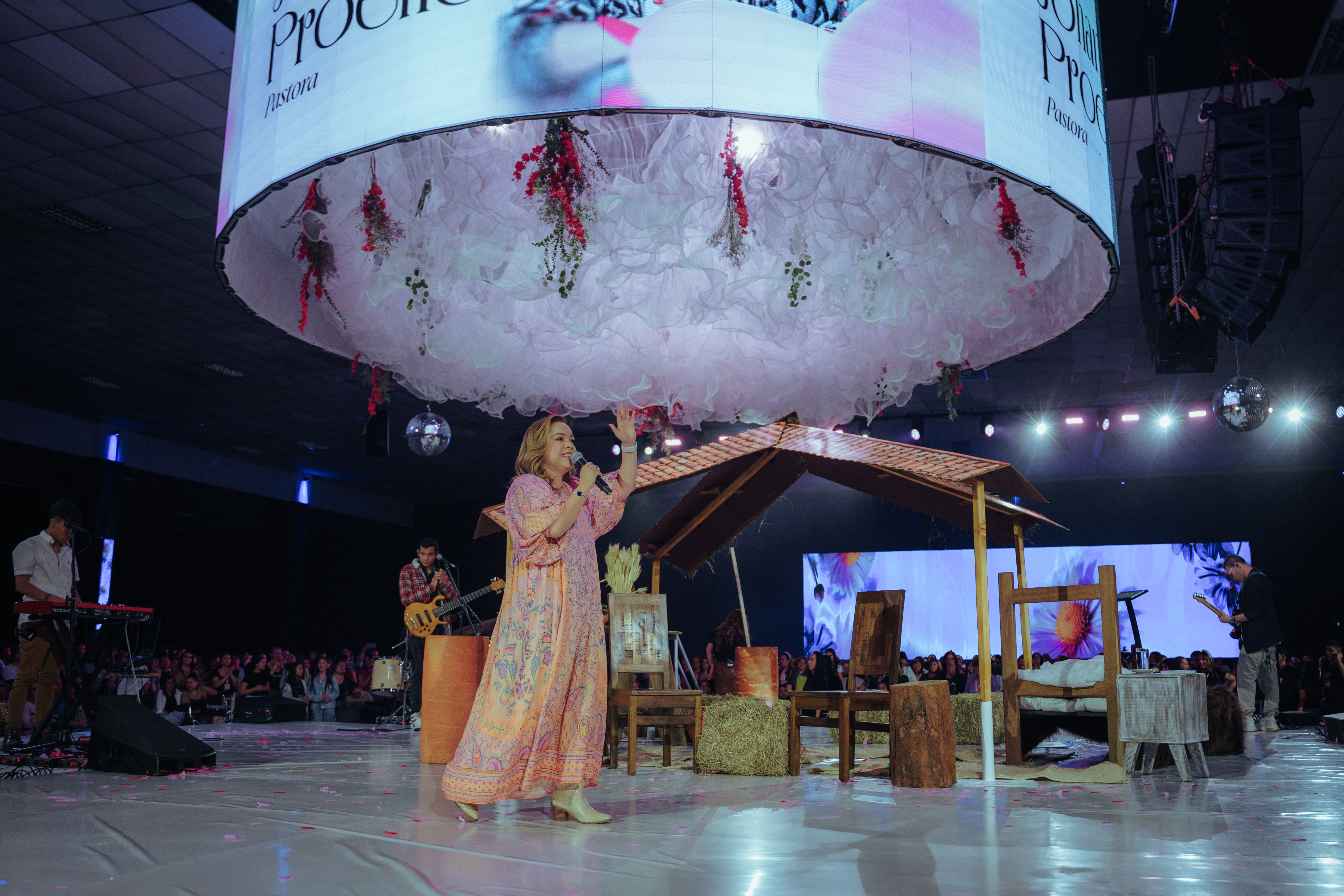 Fragrance of Fullness - Pastor Johanna Proenca