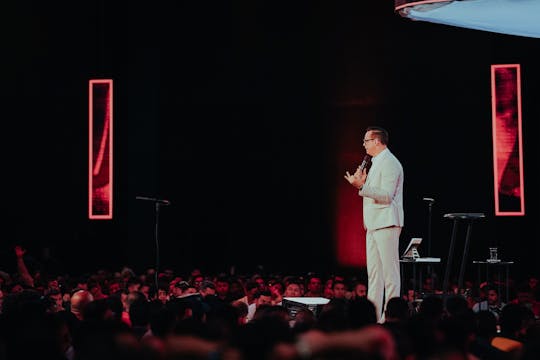 Reino de sacerdotes - Pastor Laudjair...