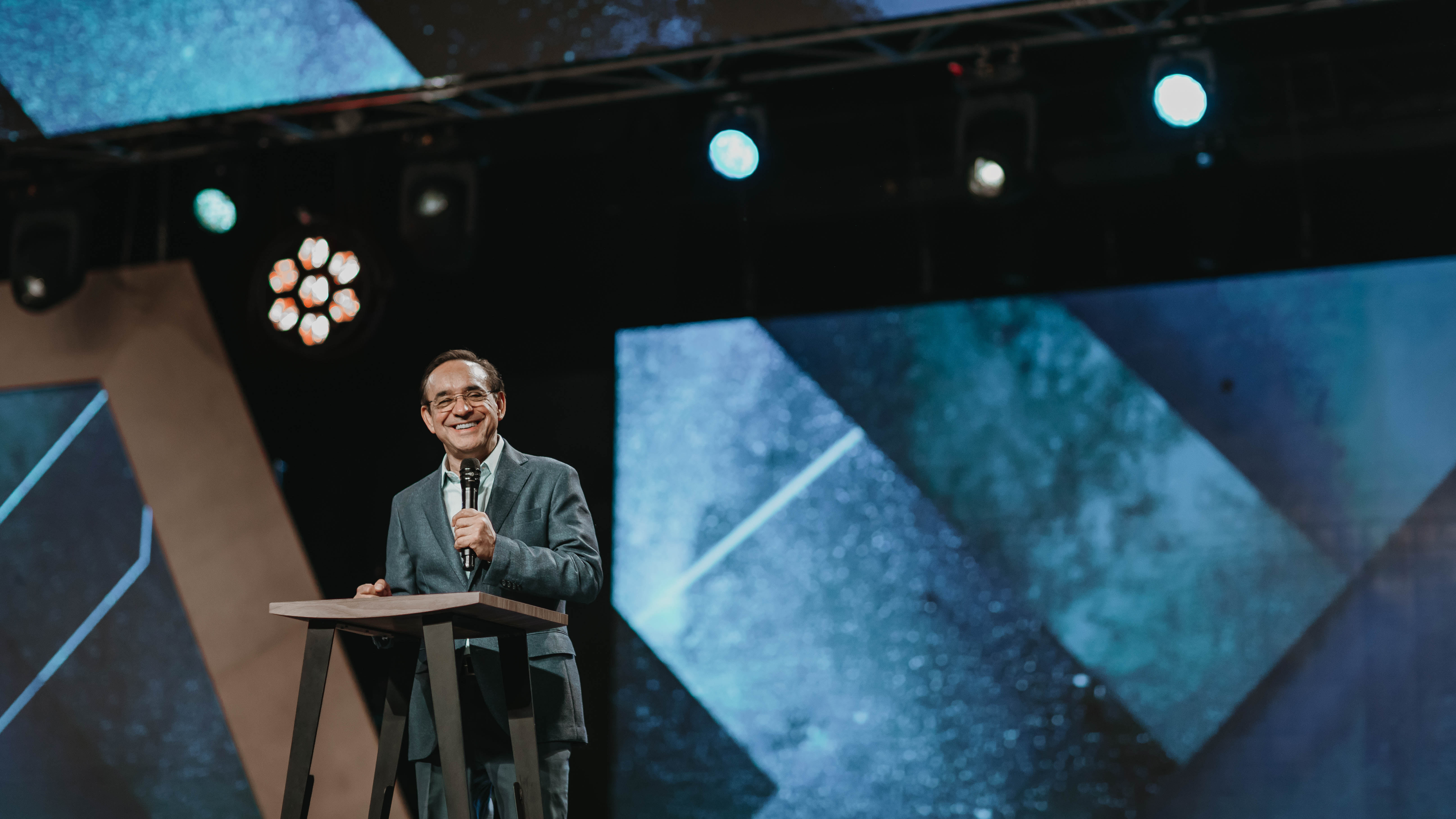 Led by his Spirit - Pastor Cesar Castellanos