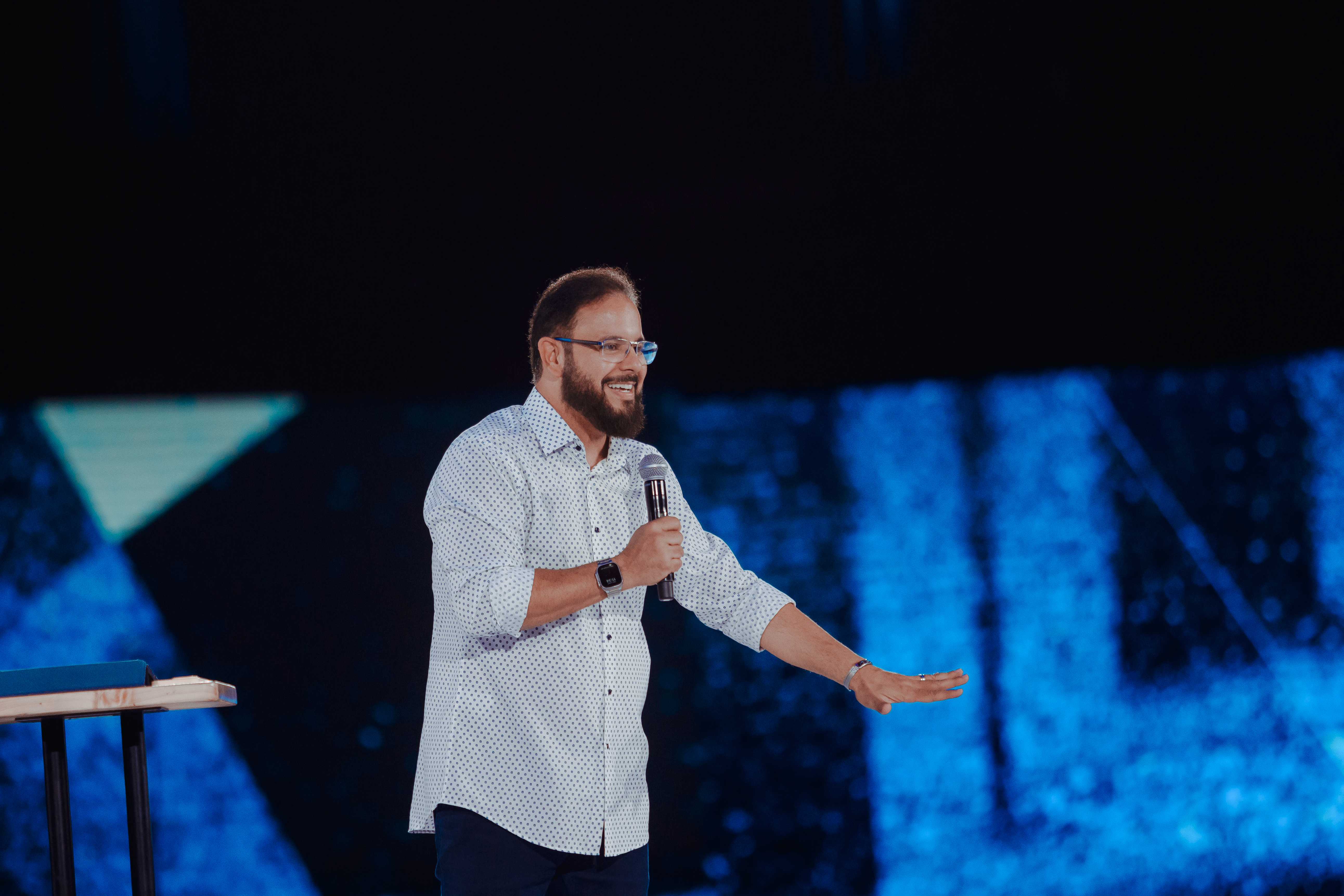 Um novo sacerdócio - Pastor Milton Ebenezer