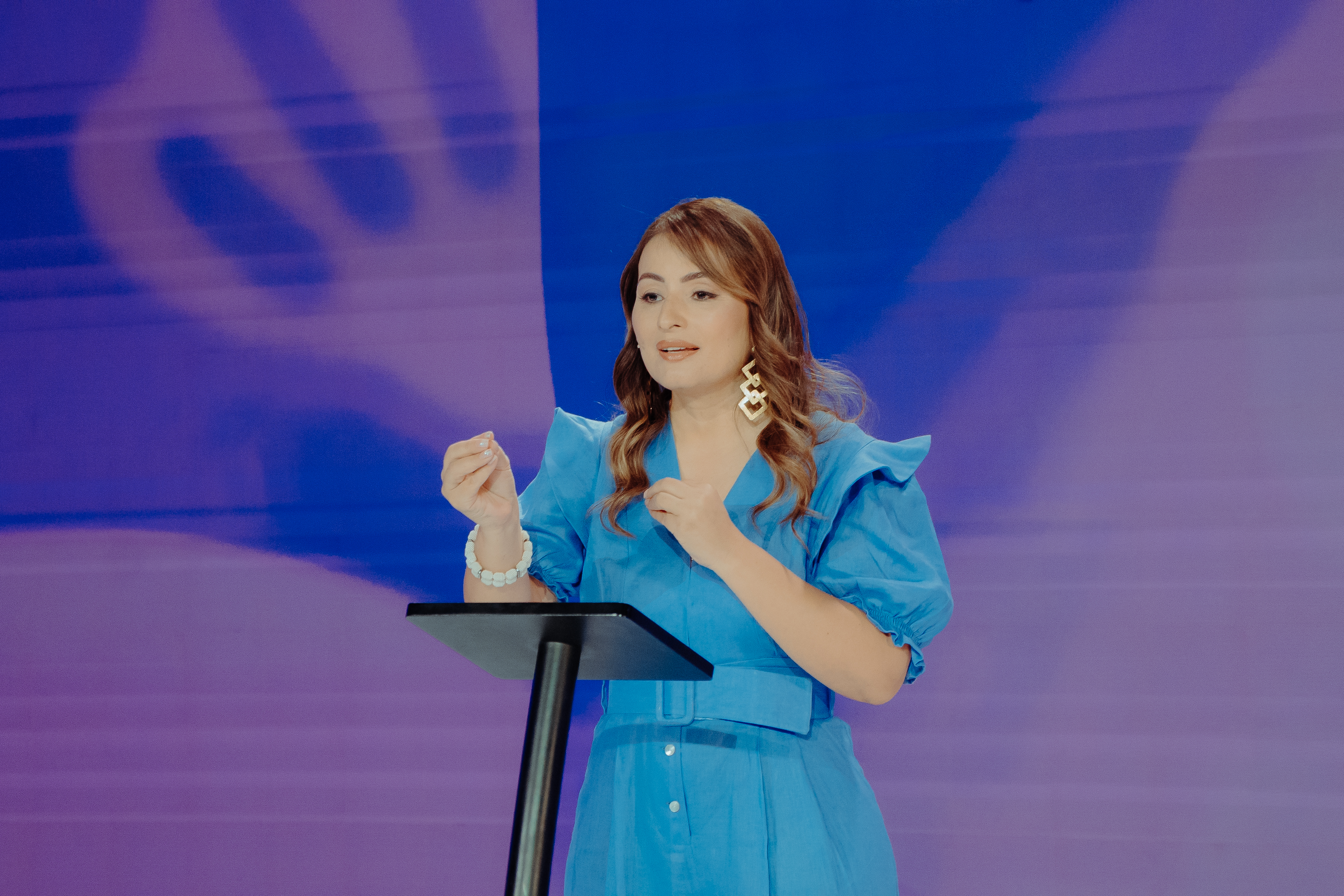 Abre os Meus Olhos - Pastora Esneth Ordoñez 