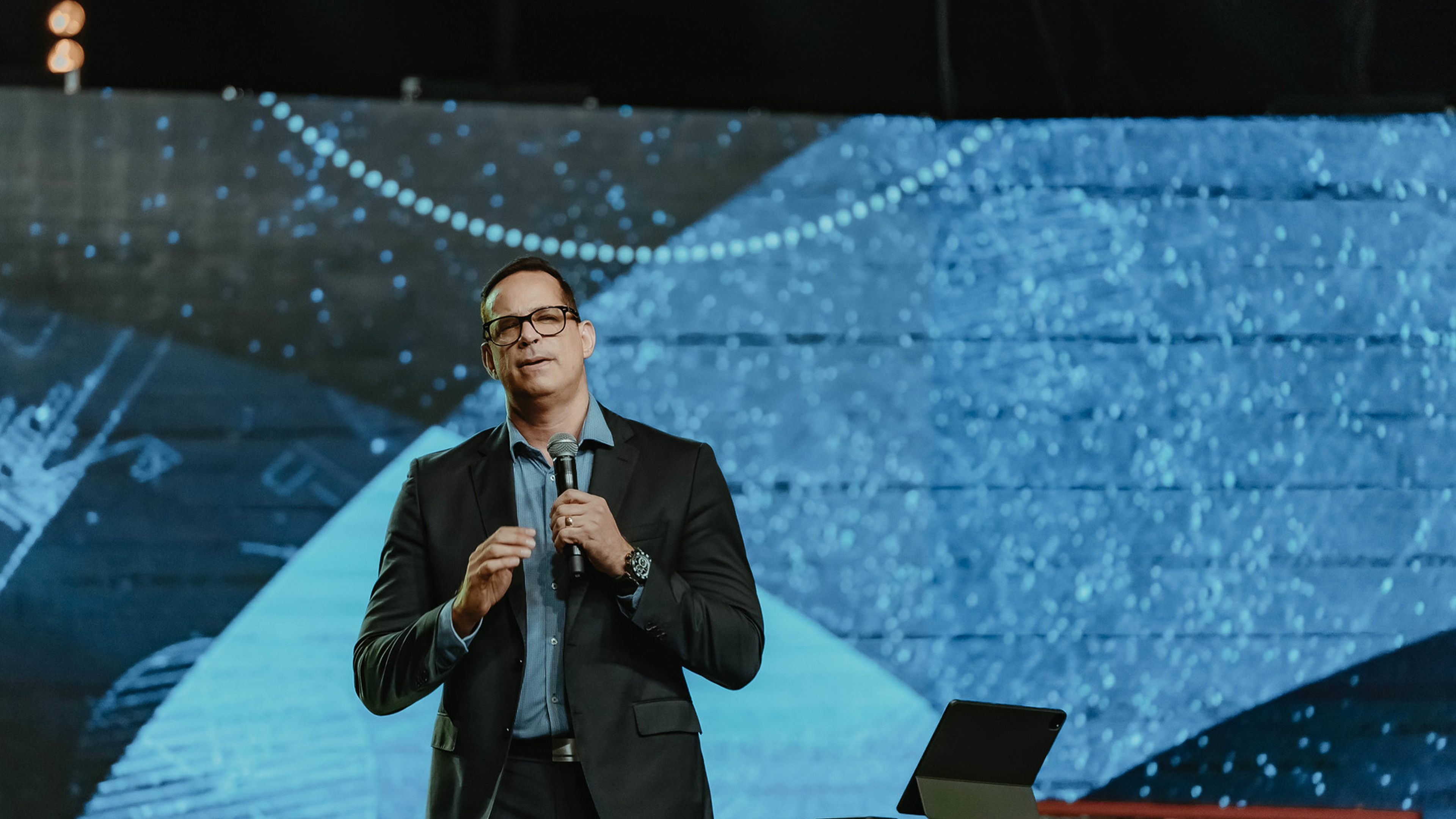 Liberación familiar - Pastores Laudjair y Lau Guerra