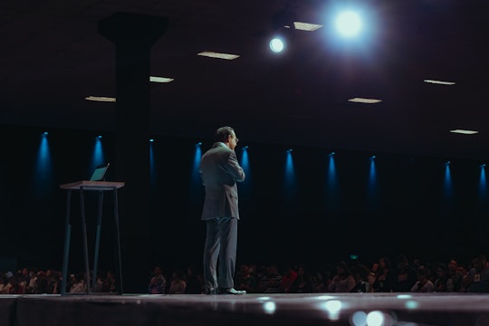 Enfocados en la visión - Pastor César Castellanos 