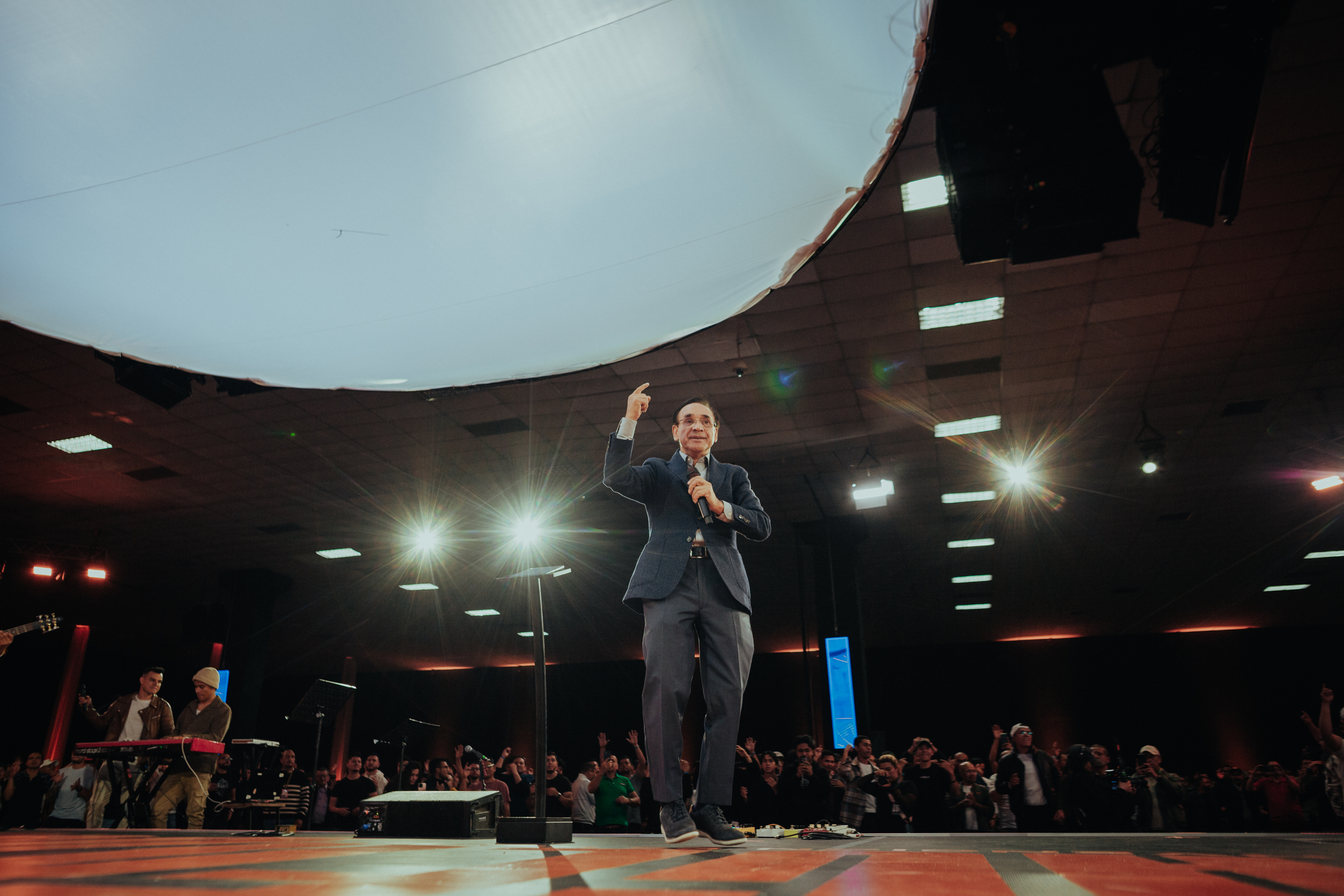 Conociendo al Espíritu Santo - Pastor César Castellanos