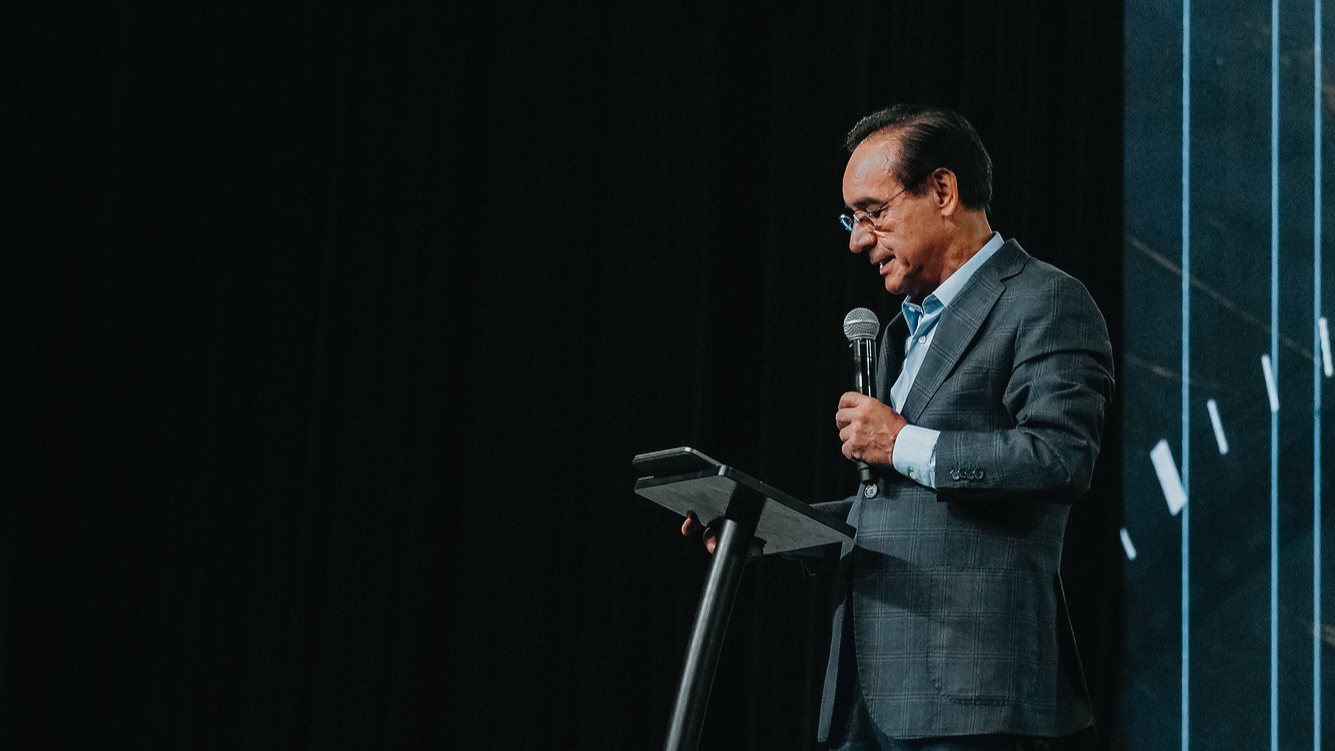 We are a chosen lineage - Pastor Cesar Castellanos 