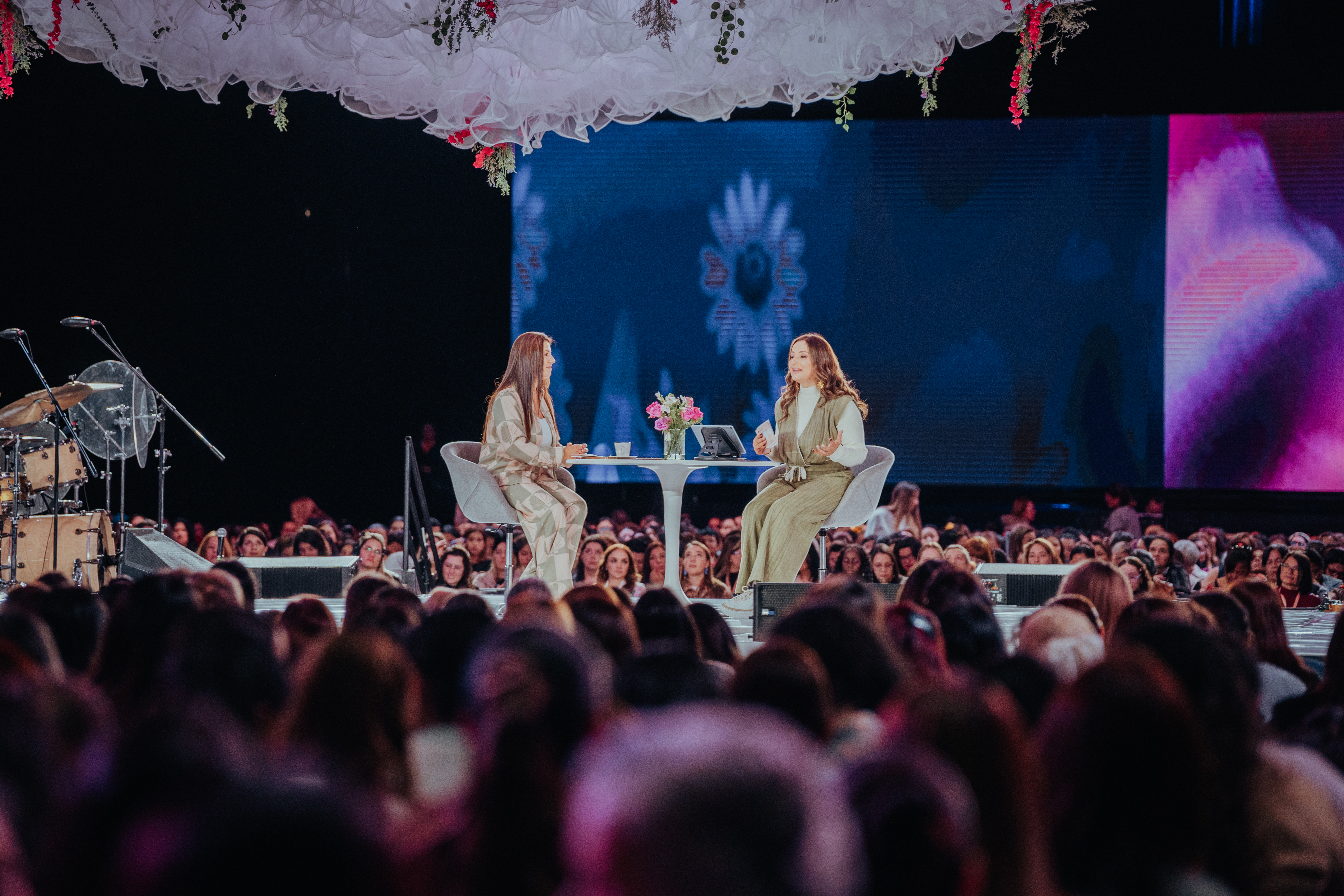 La familia, el reflejo de la gloria de Dios - Pastoras Anita A. y Esneth O.