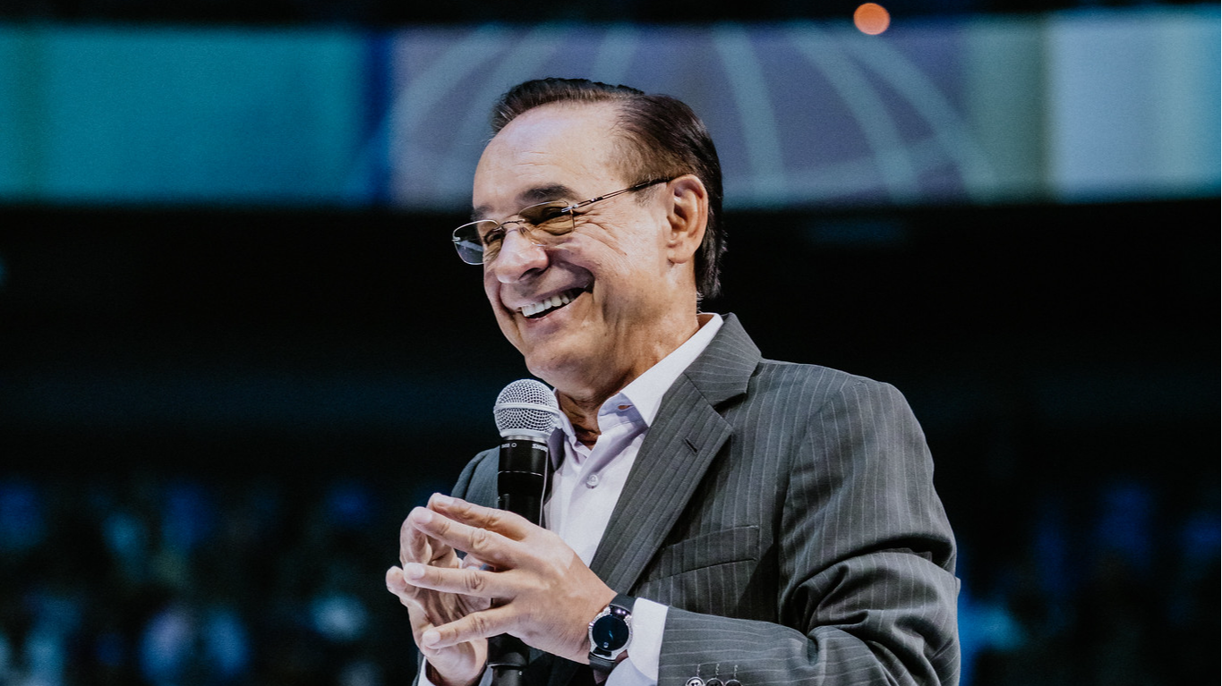 The Privilege of Winning Souls - Pastor Cesar Castellanos 