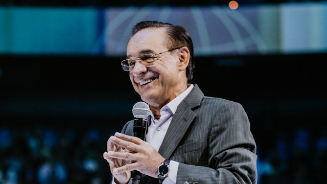 The Privilege of Winning Souls - Pastor Cesar Castellanos 