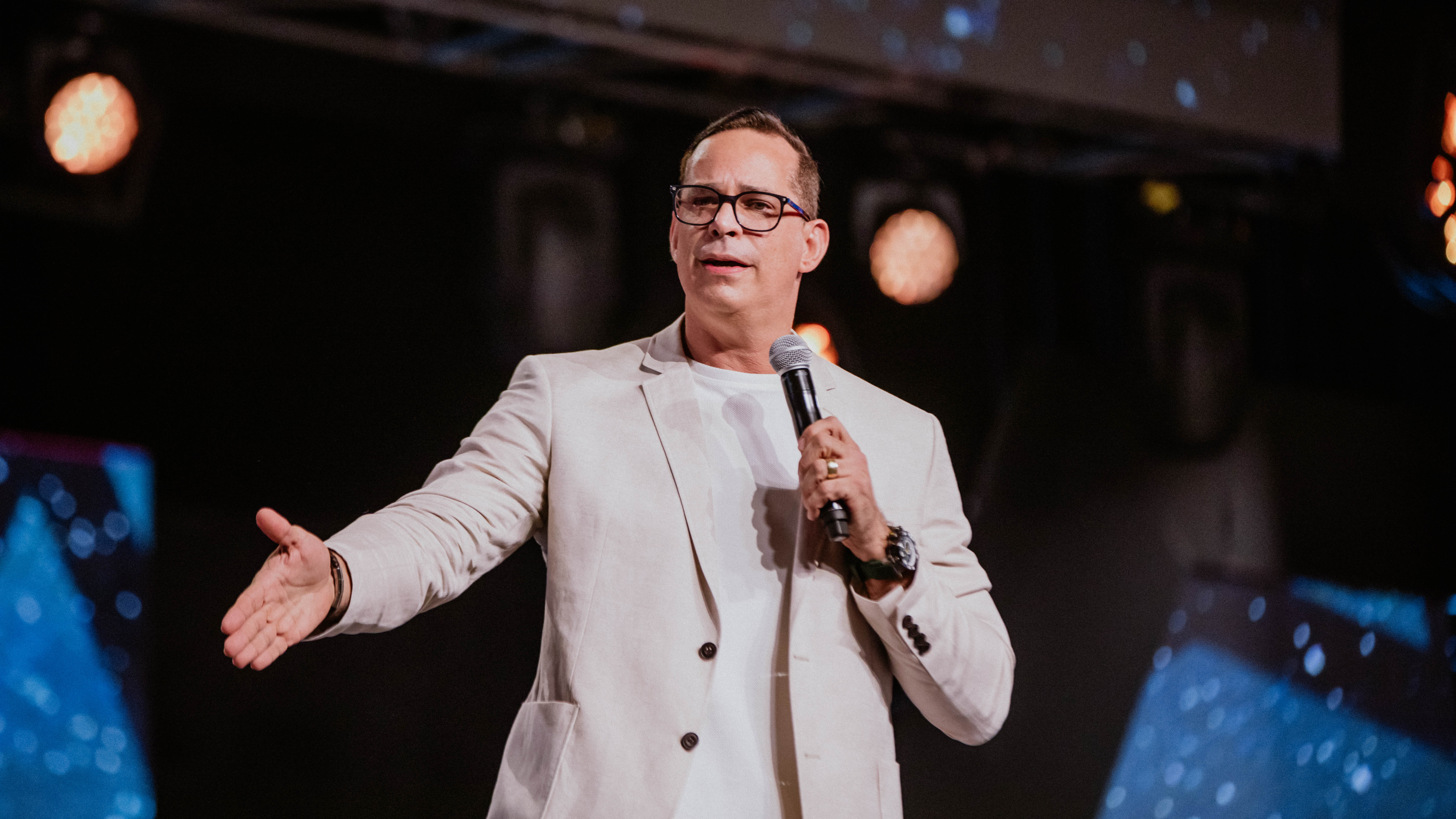 The jailer's family - Pastor Laudjair Guerra 