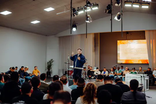 Taller: 12 hombres para cambiar el mu...