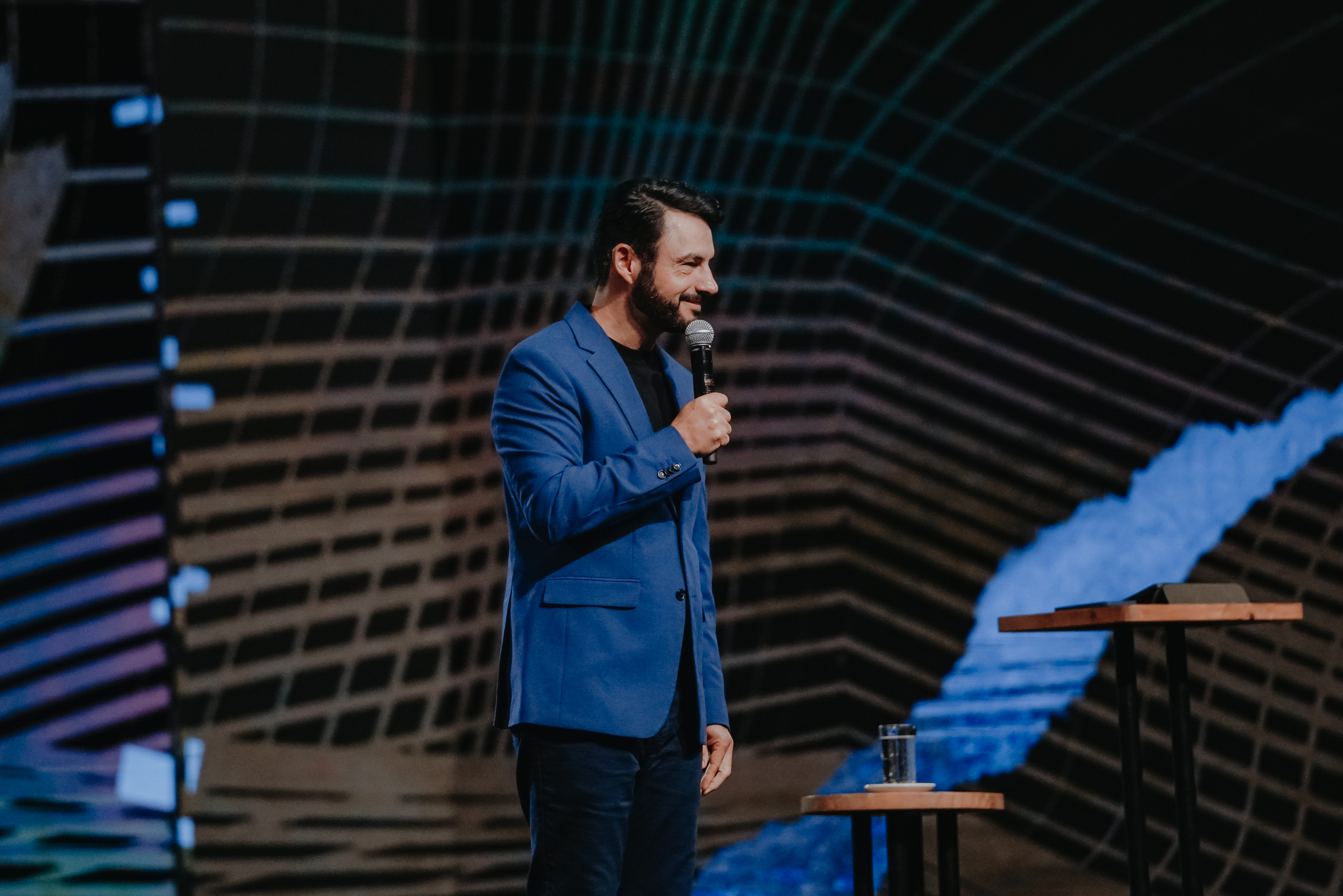 Be strong and be a man - Pastor Eliemerson Proenca