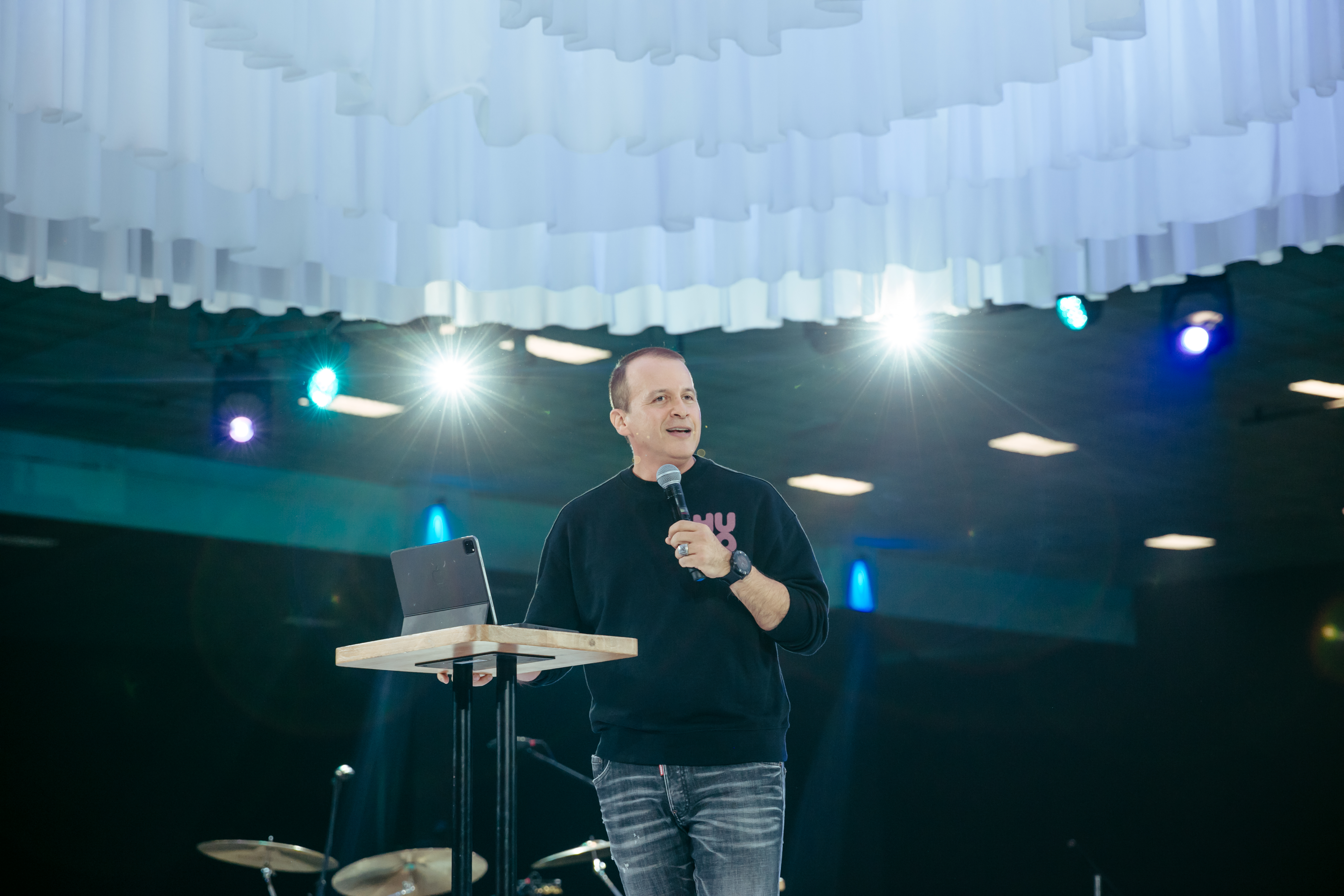 Inimigos do Futuro - Pastor Jorge Cataño.