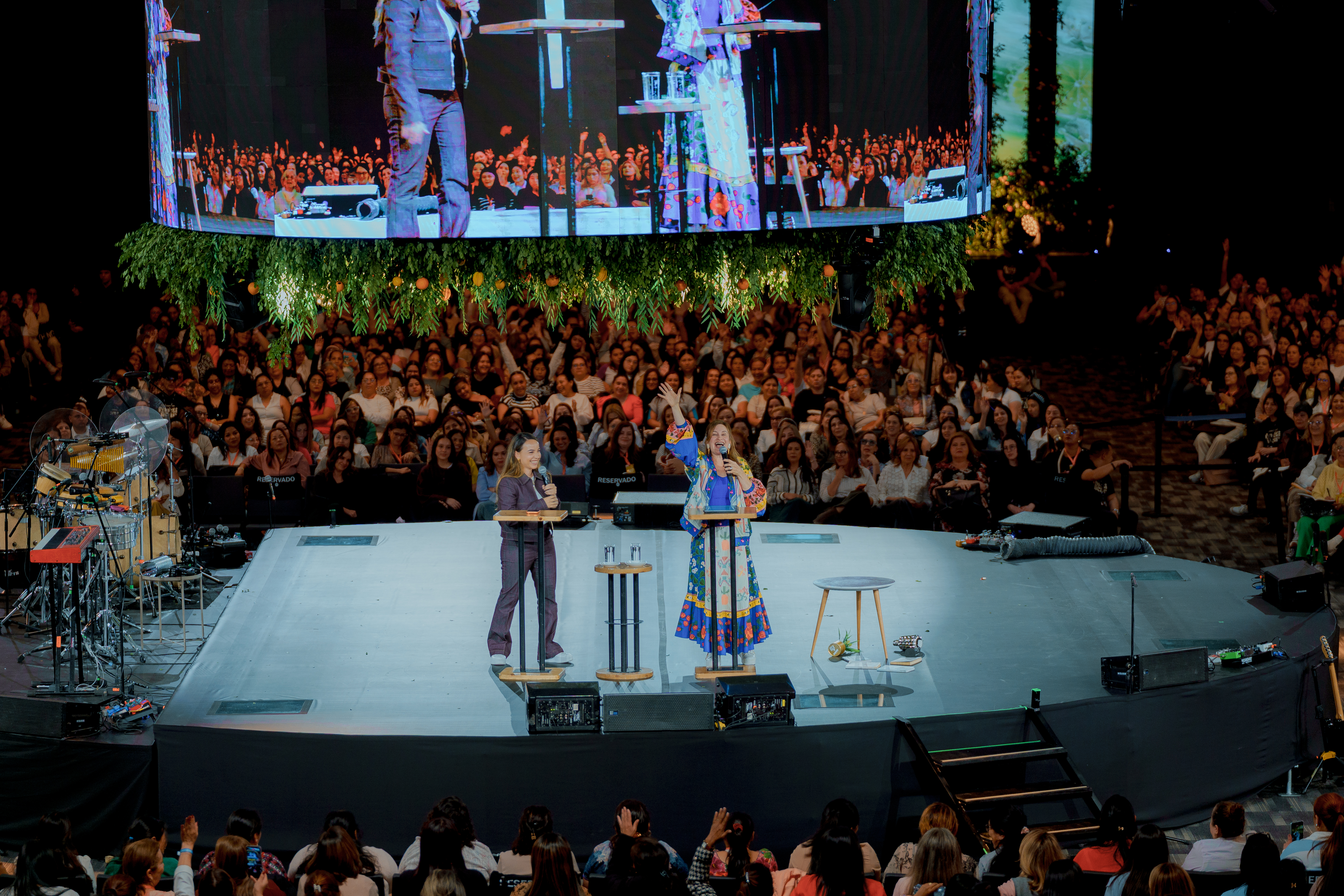 Fructificando de gloria en gloria - Pastora Eline Guerra