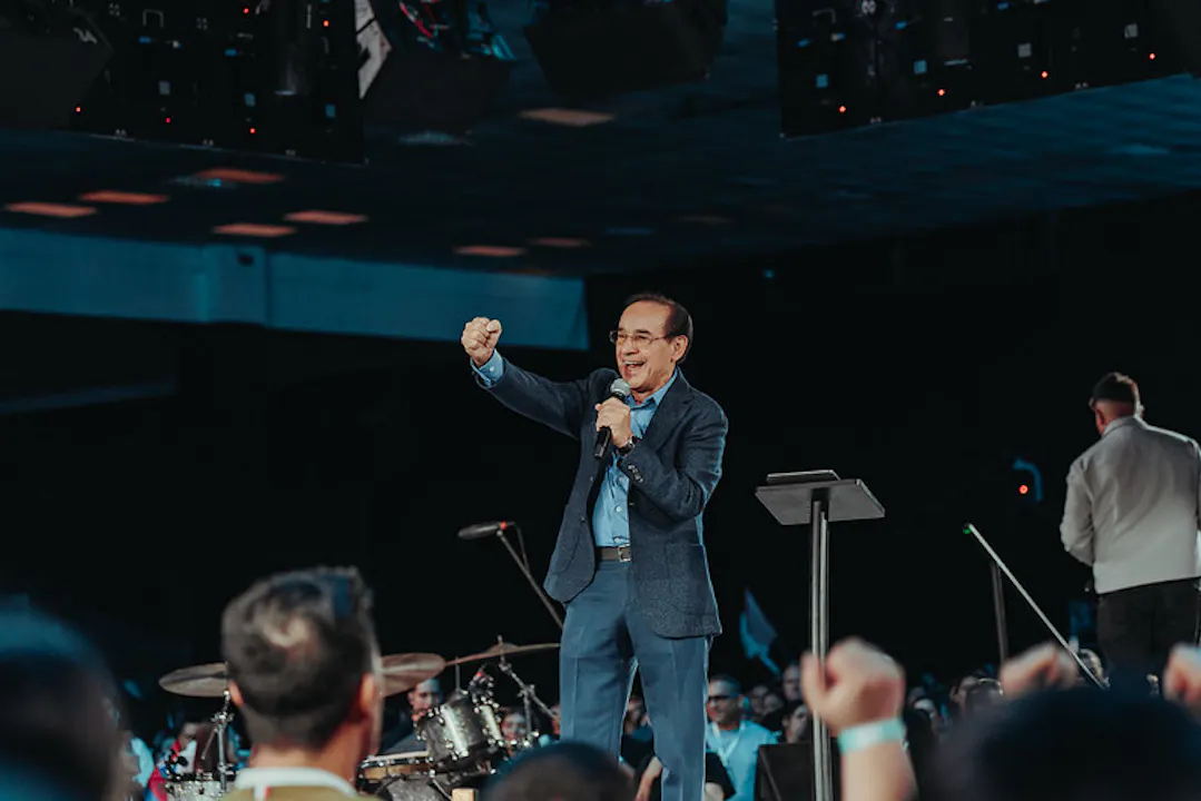 The Holy Spirit in cellular vision - Pastor Cesar Castellanos - G12TV