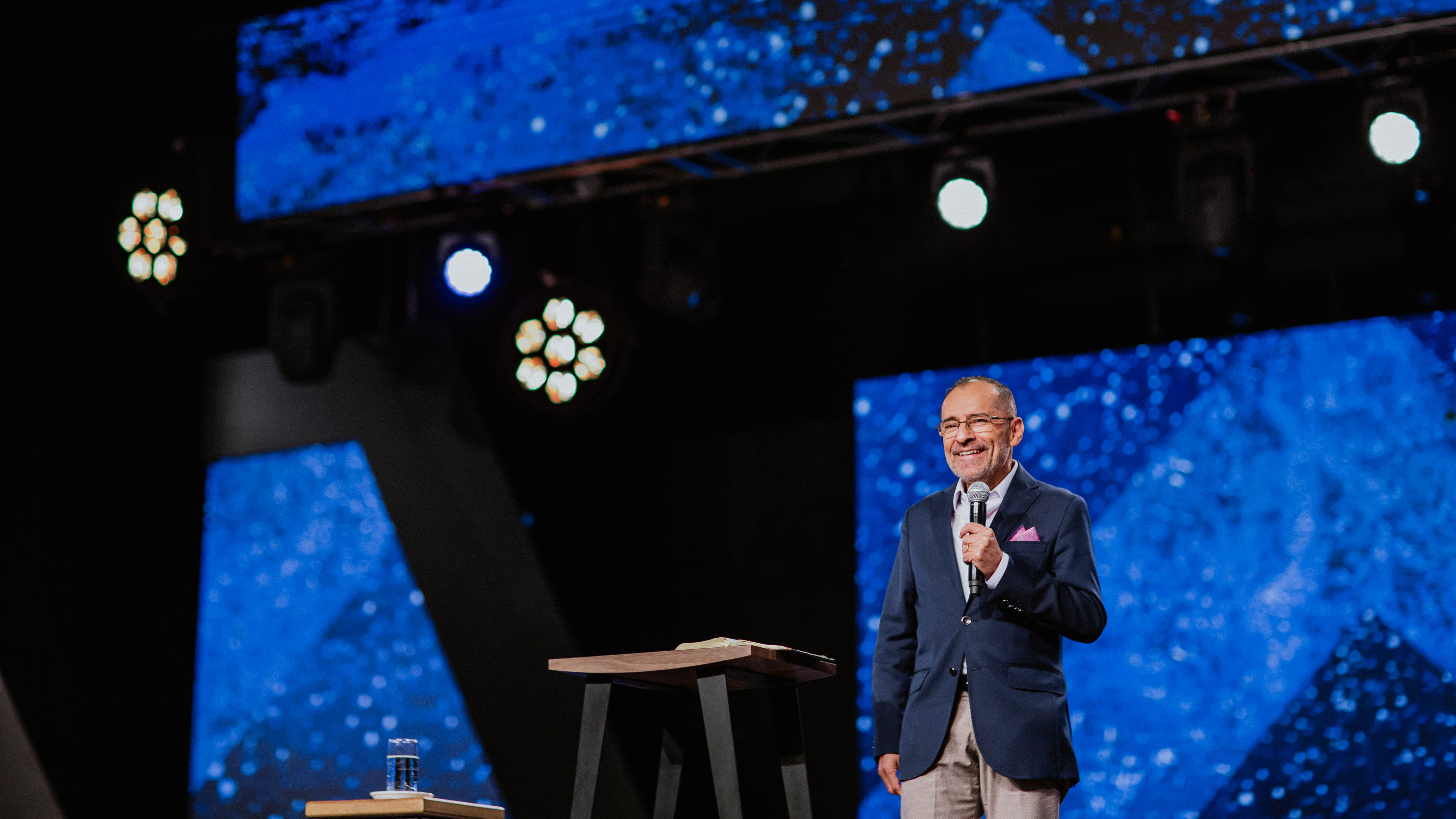 Señor: ¡Déjame entrar en la tierra prometida! - Pastor Esteban Chaves 