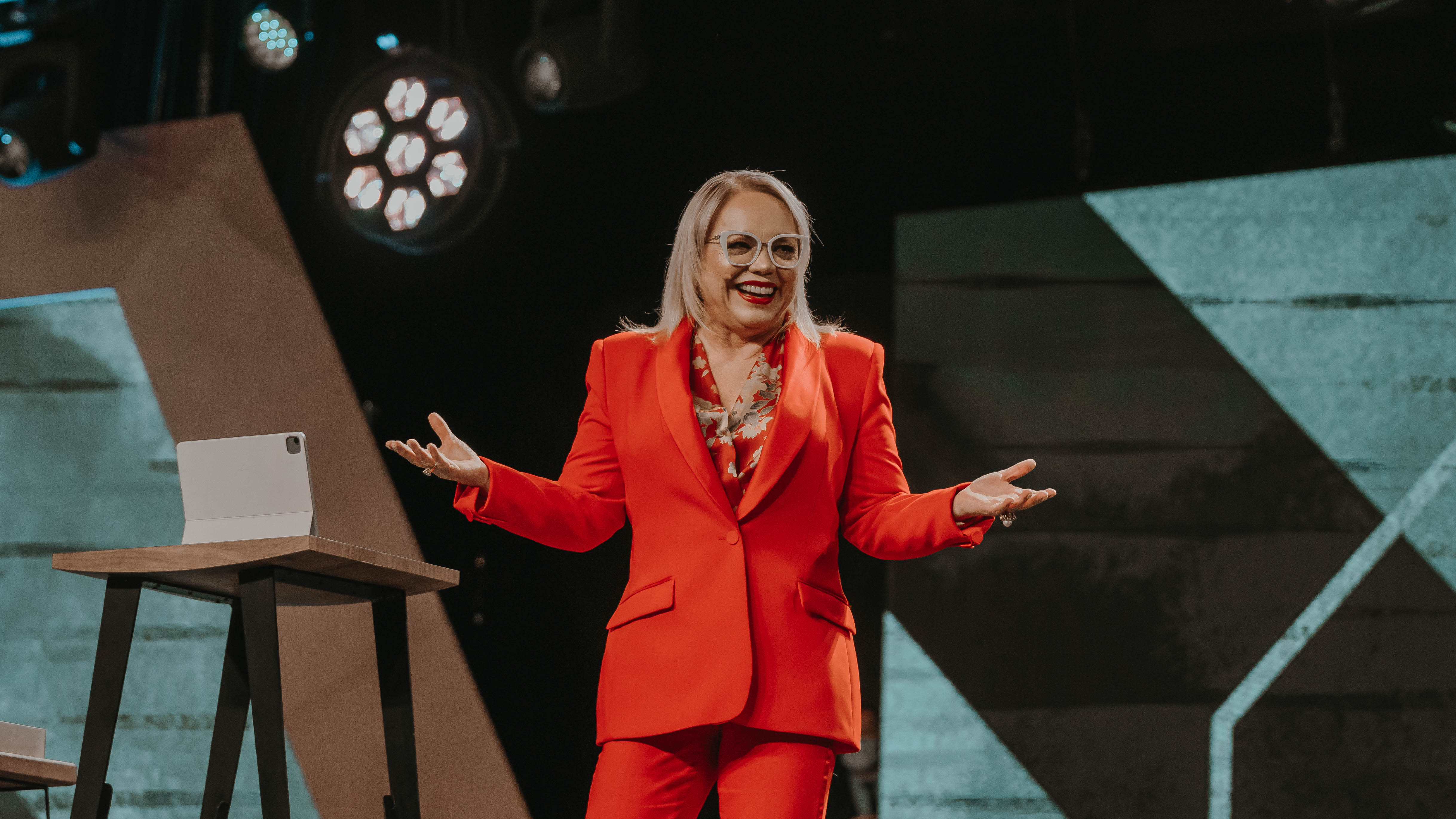 De la esclavitud a la libertad - Pastora Emma Claudia Castellanos 